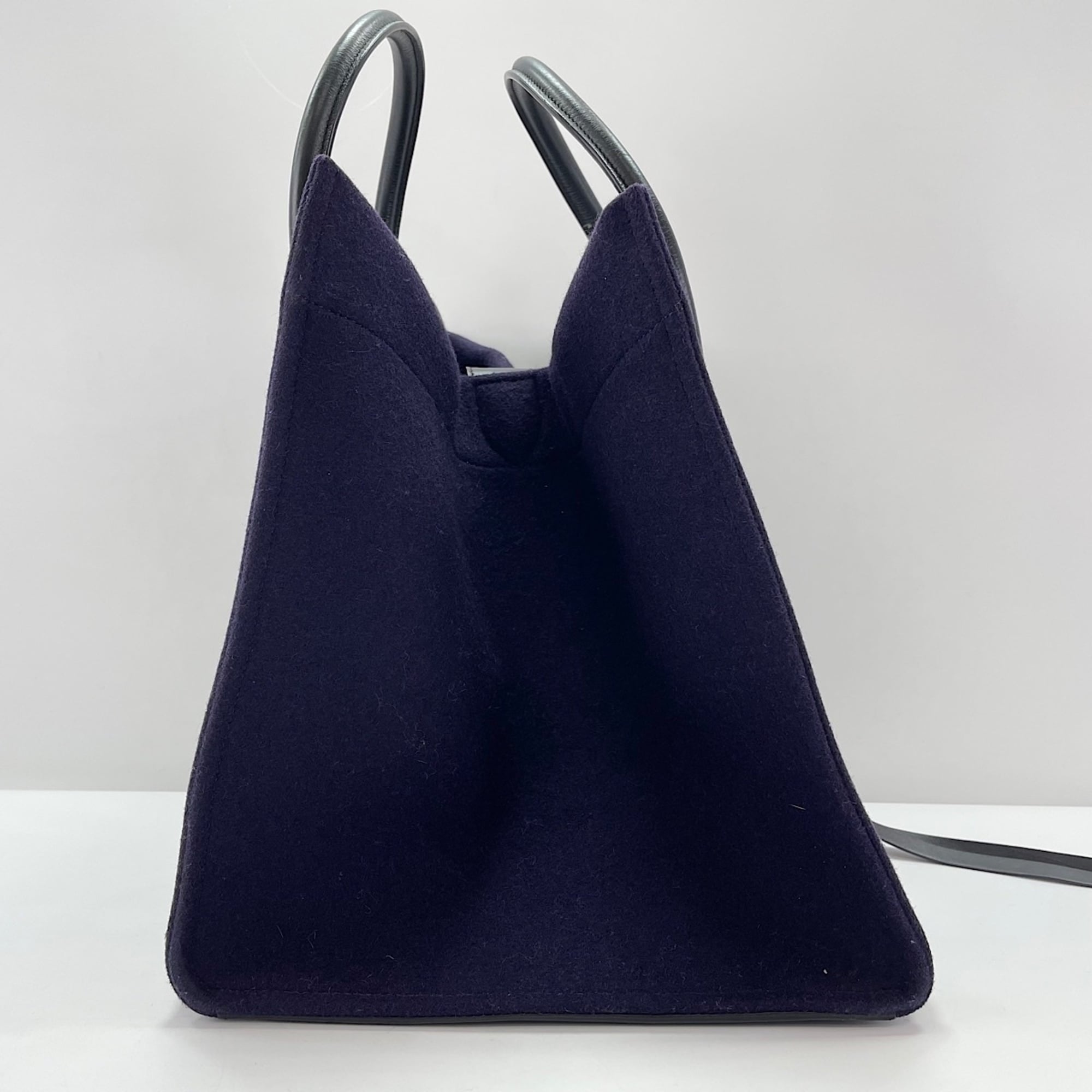Celine Navy Handbag (Pre-Owned)