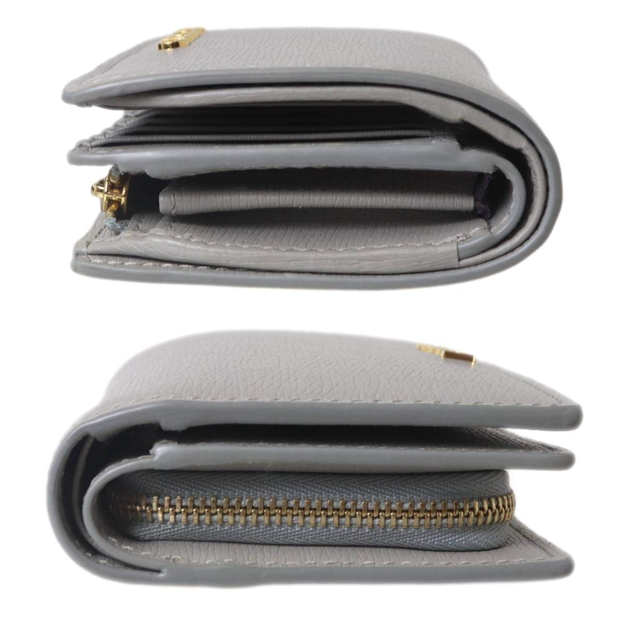 Gucci Light Gray Wallet (Bi-Fold) (Pre-Owned)