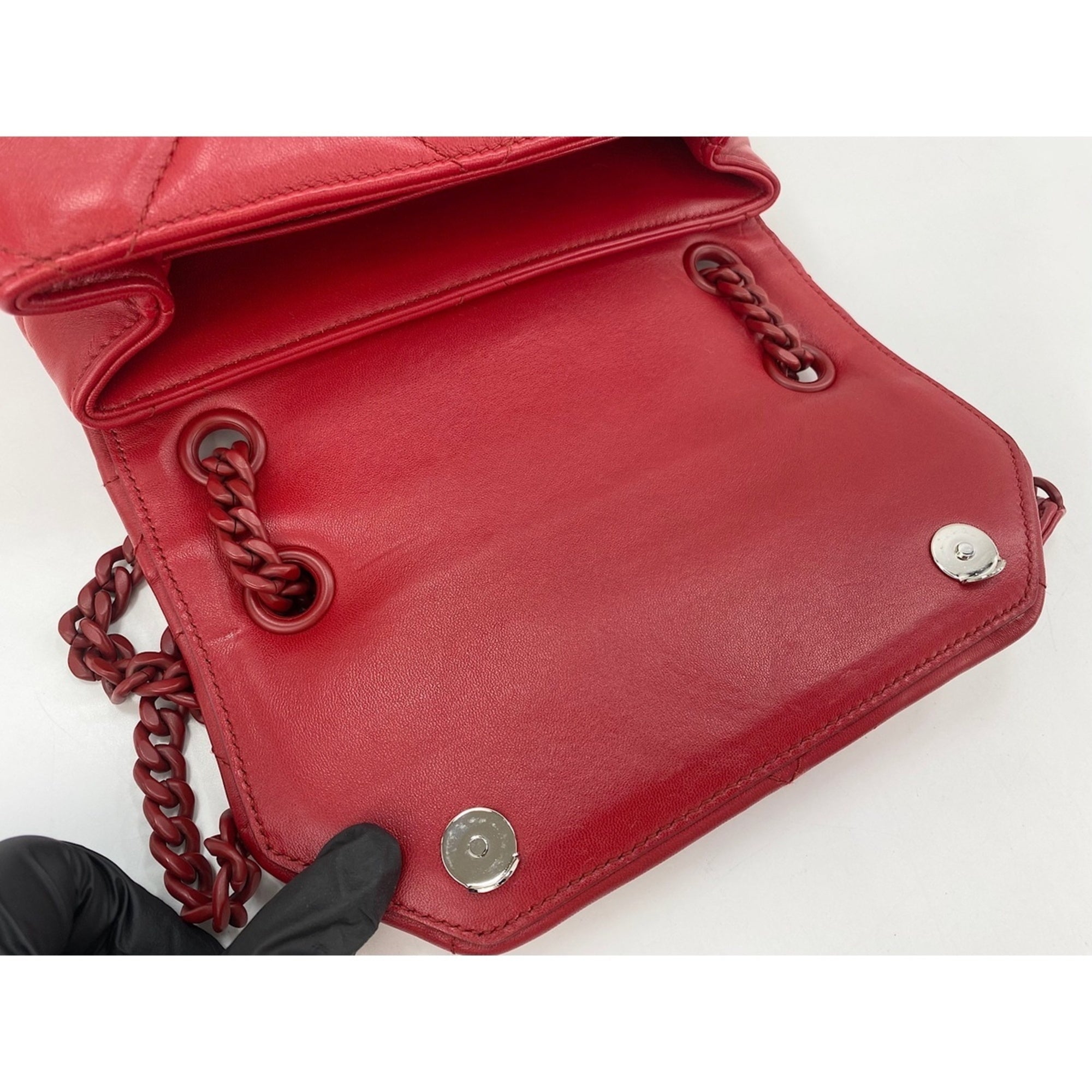 Prada Red Color Shoulder Bag (Pre-Owned)