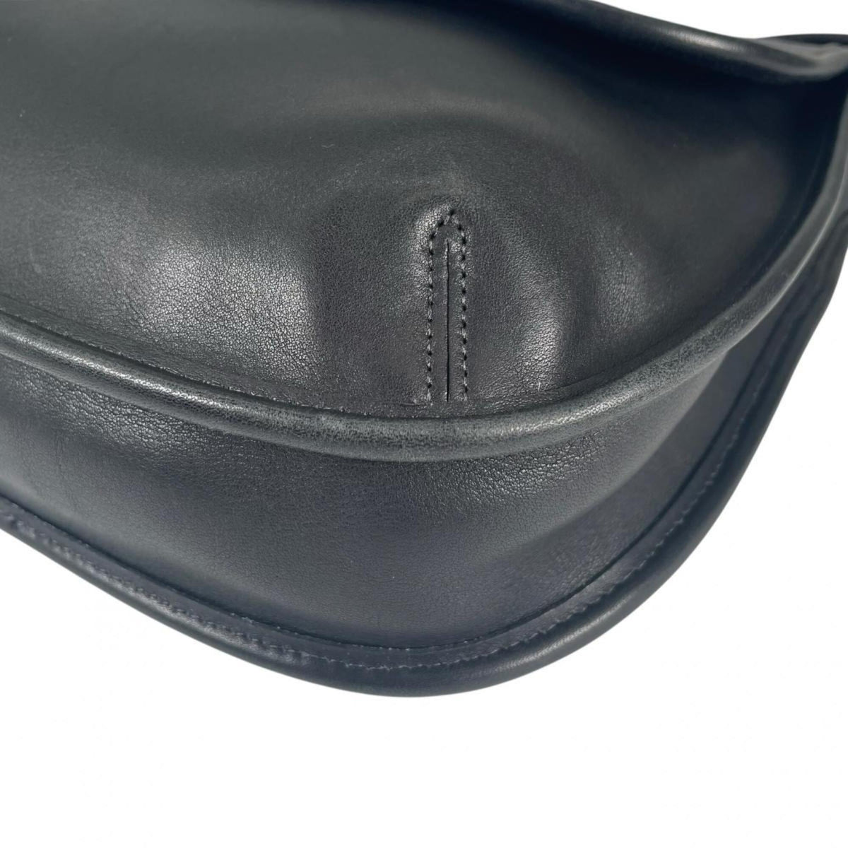Coach Black Leather Shoulder Bag (Pre-Owned)