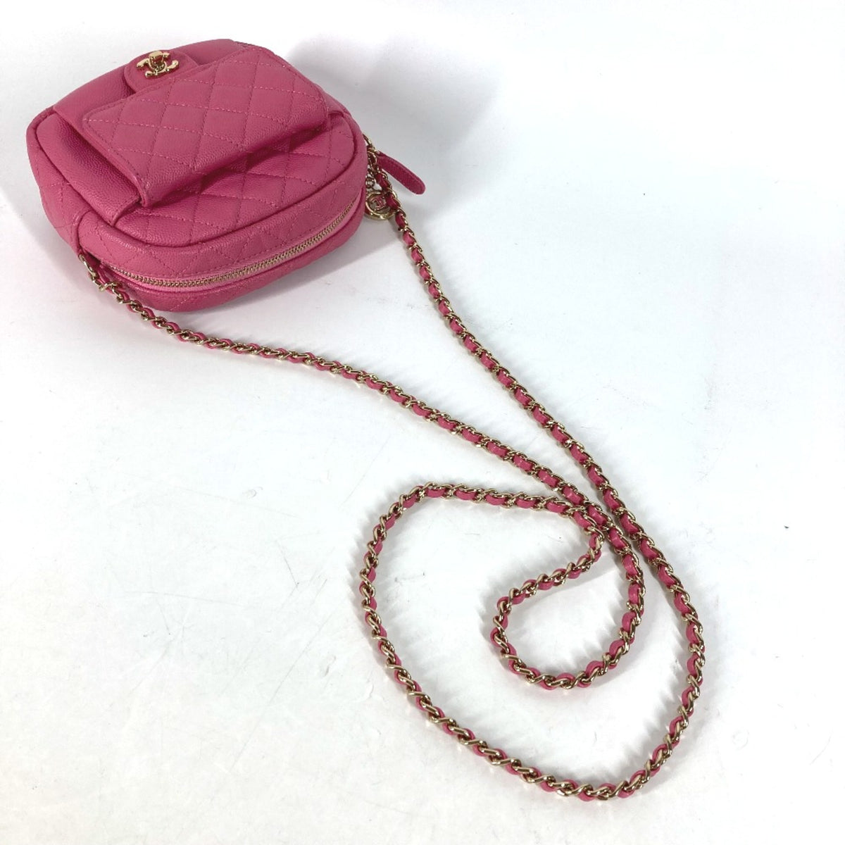 Chanel Pink Leather Shoulder Bag (Pre-Owned)