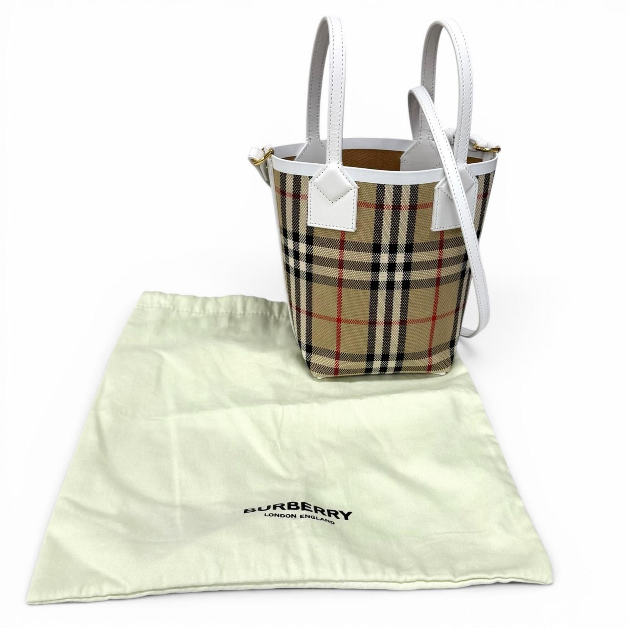 Burberry Beige White Canvas Leather Shoulder Bag (Pre-Owned)