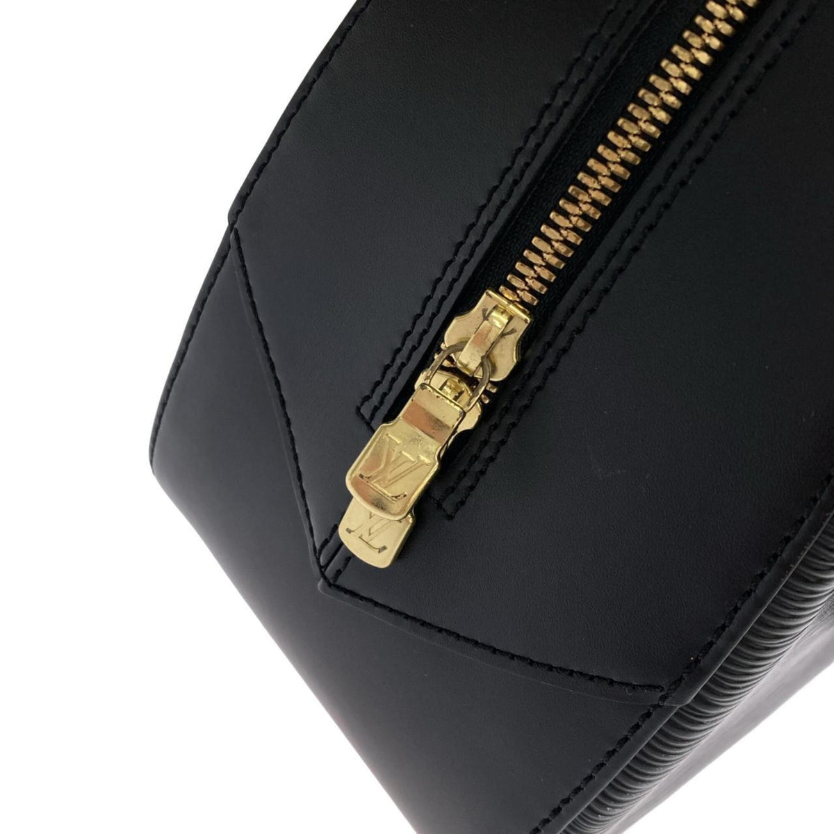 Louis Vuitton Black Leather Handbag (Pre-Owned)