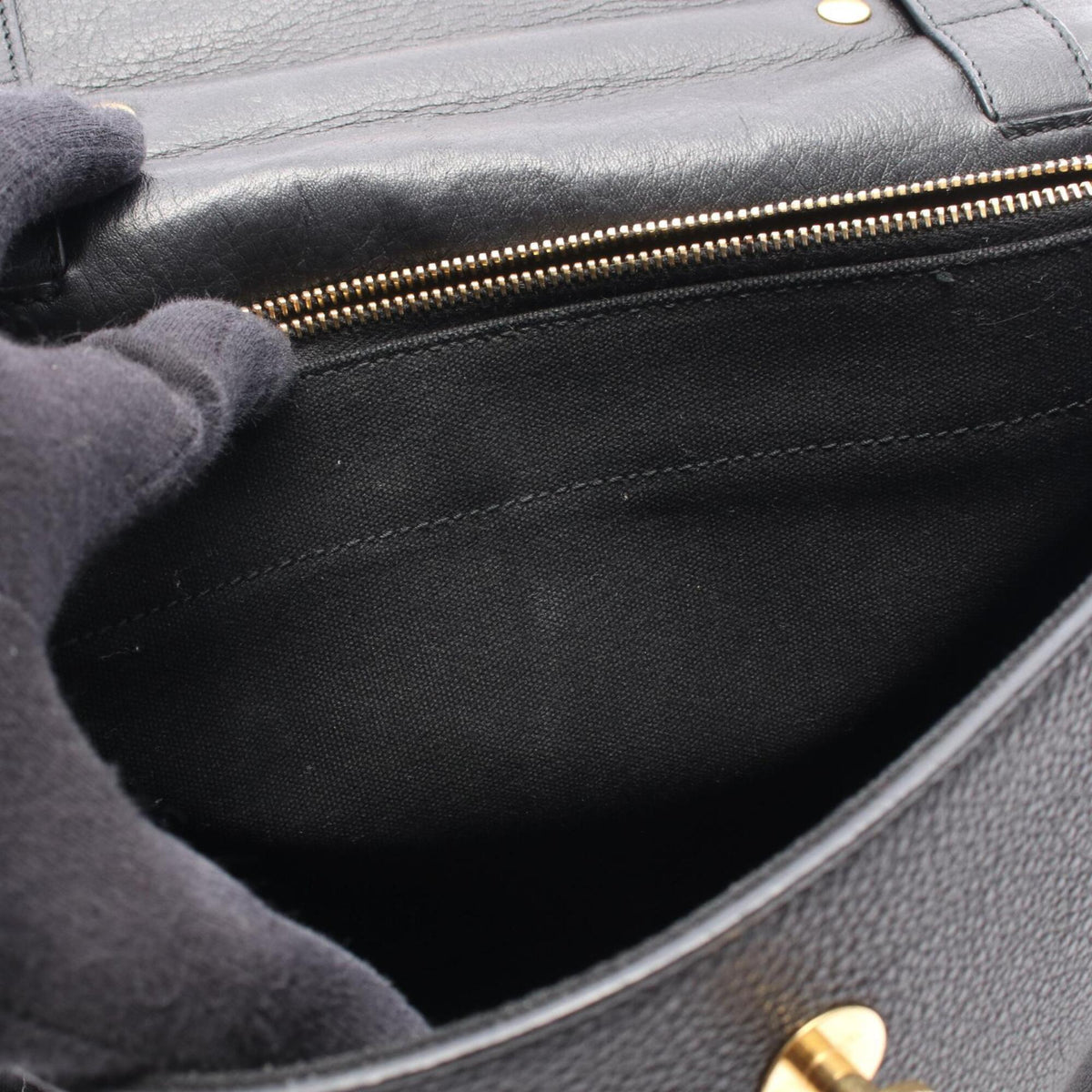 Yves Saint Laurent Black Leather Handbag (Pre-Owned)