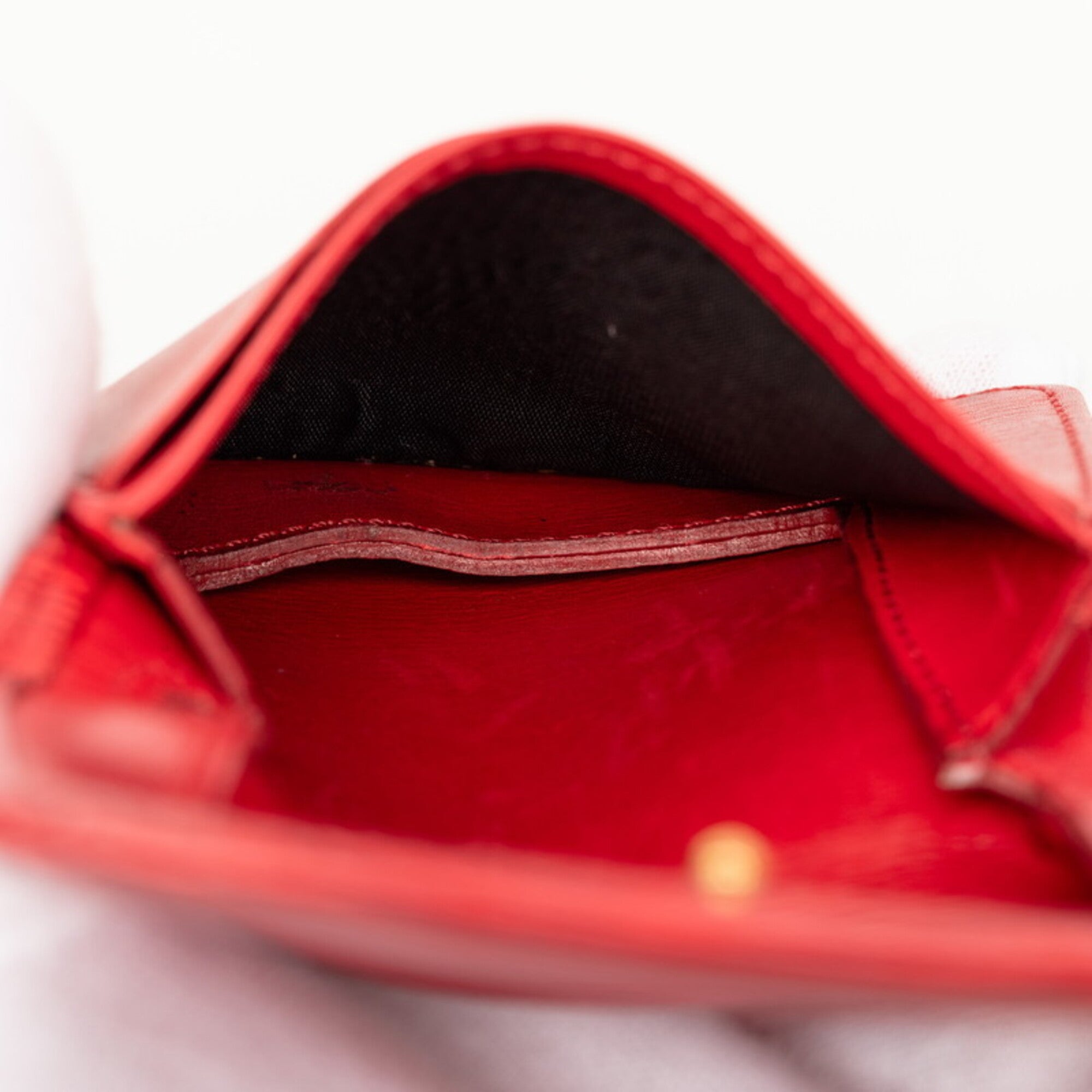 Louis Vuitton Red Color Leather Coin Purse/Coin Case (Pre-Owned)