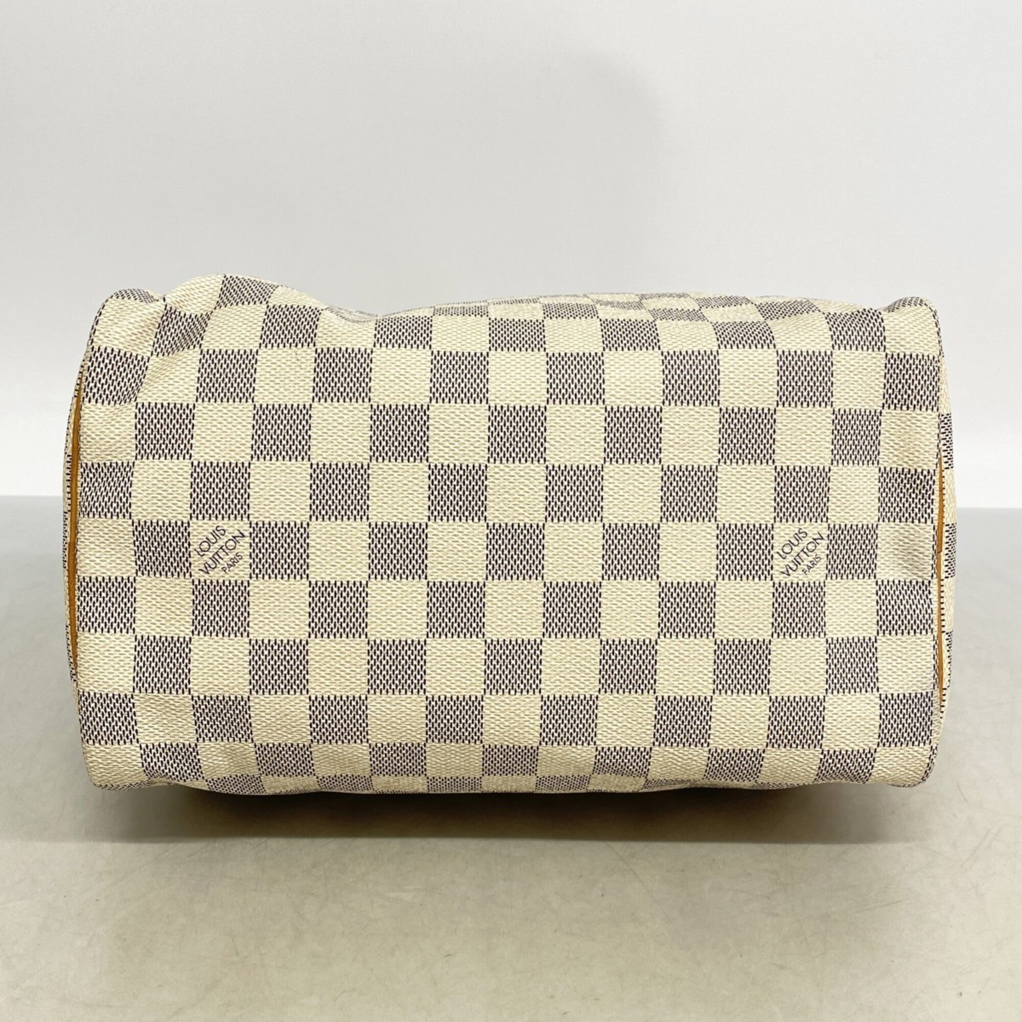 Louis Vuitton White Handbag (Pre-Owned)