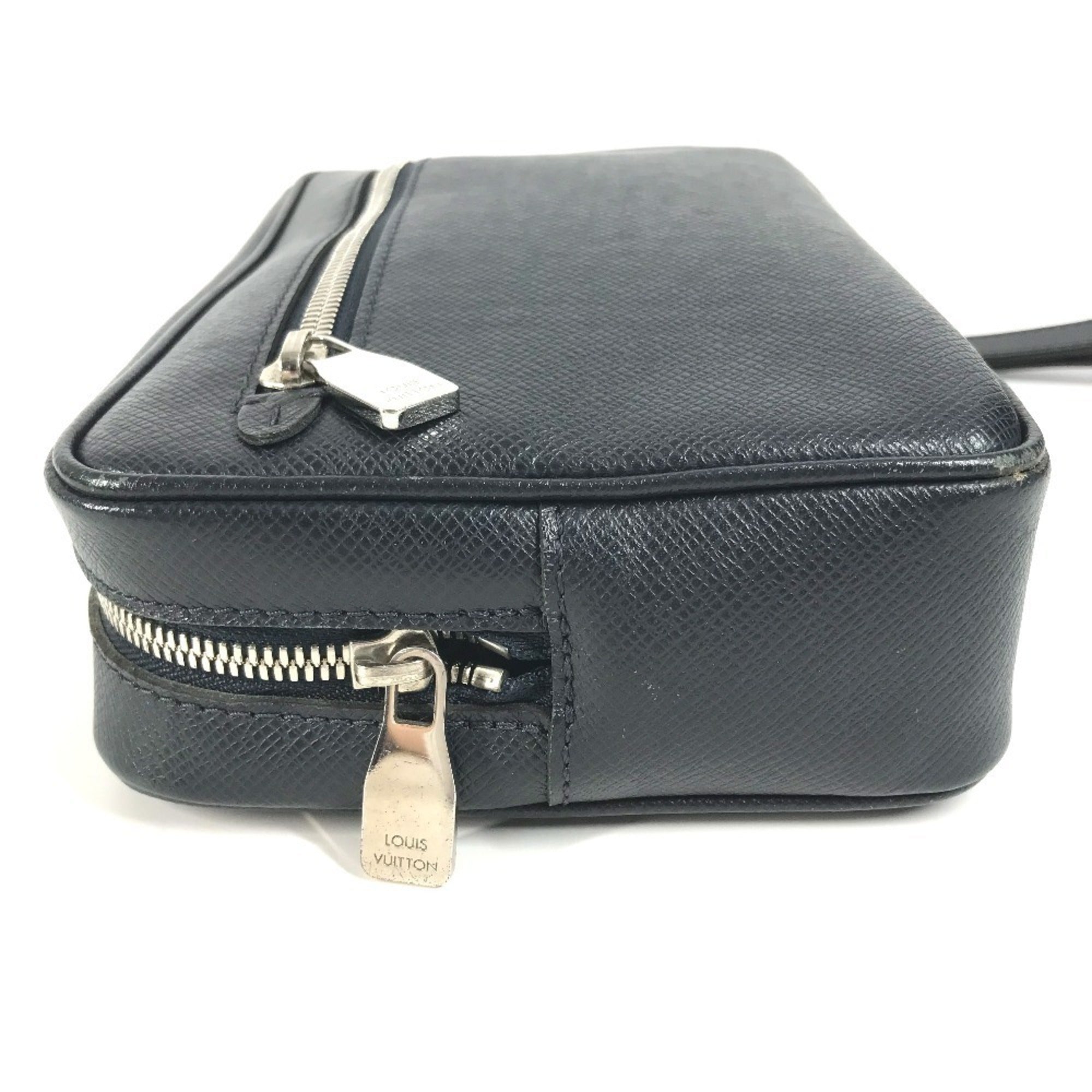 Louis Vuitton Navy Navy Blue Taiga Leather Clutch Bag Pochette Pouch (Pre-Owned)