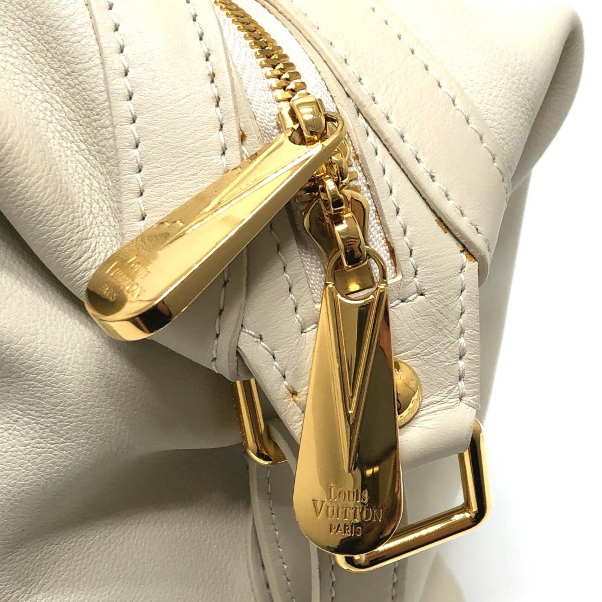 Louis Vuitton White Leather Boston Bag (Pre-Owned)