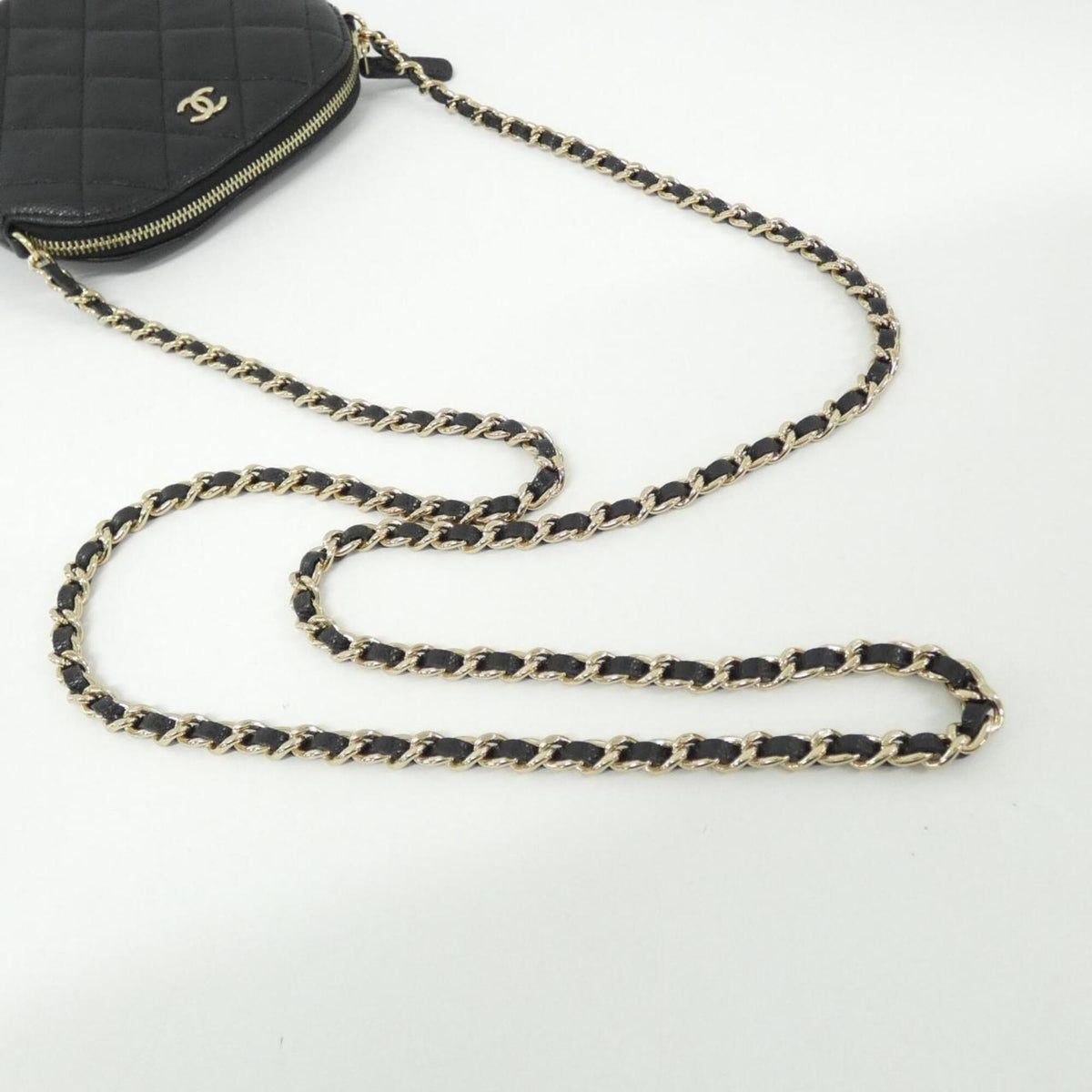 Chanel Black Grained Calfskin Handbag Shoulder Bag (Pre-Owned)