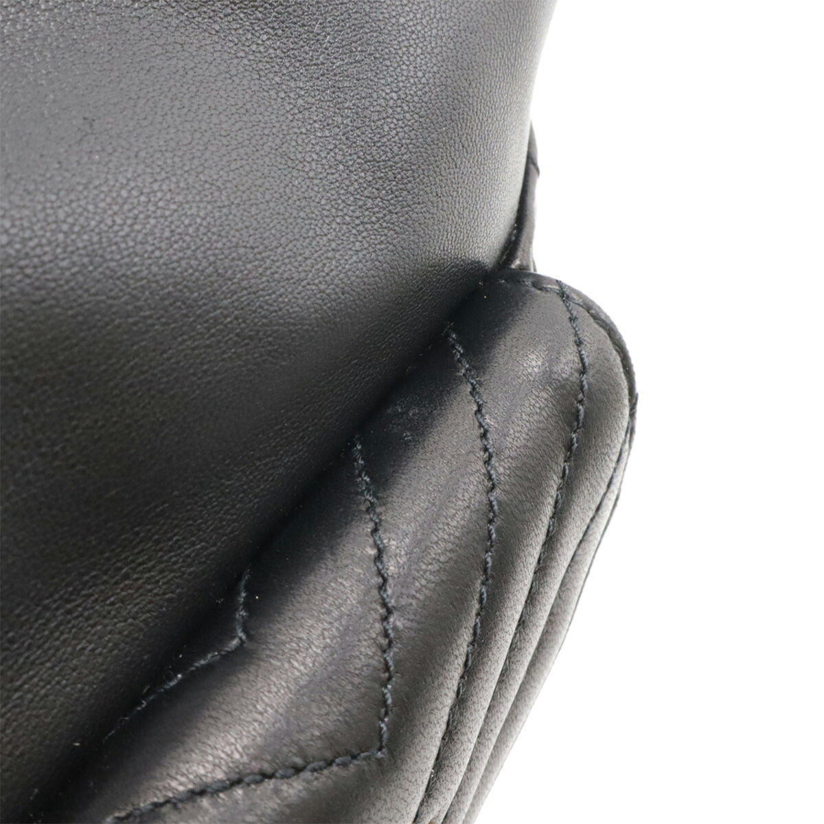 Yves Saint Laurent Black Leather Shoulder Bag (Pre-Owned)