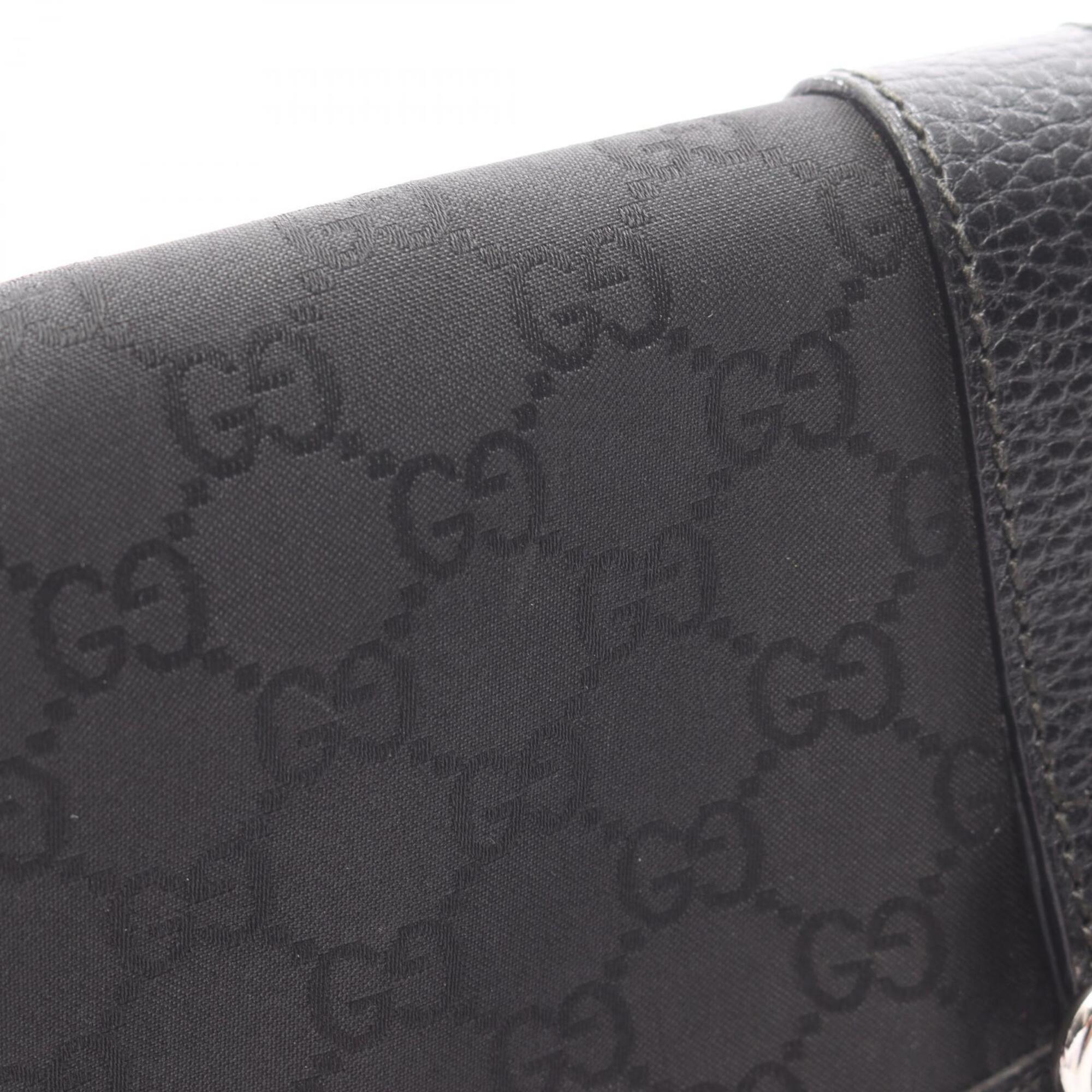 Gucci Black Nylon Leather Fanny Pack Handbag (Pre-Owned)
