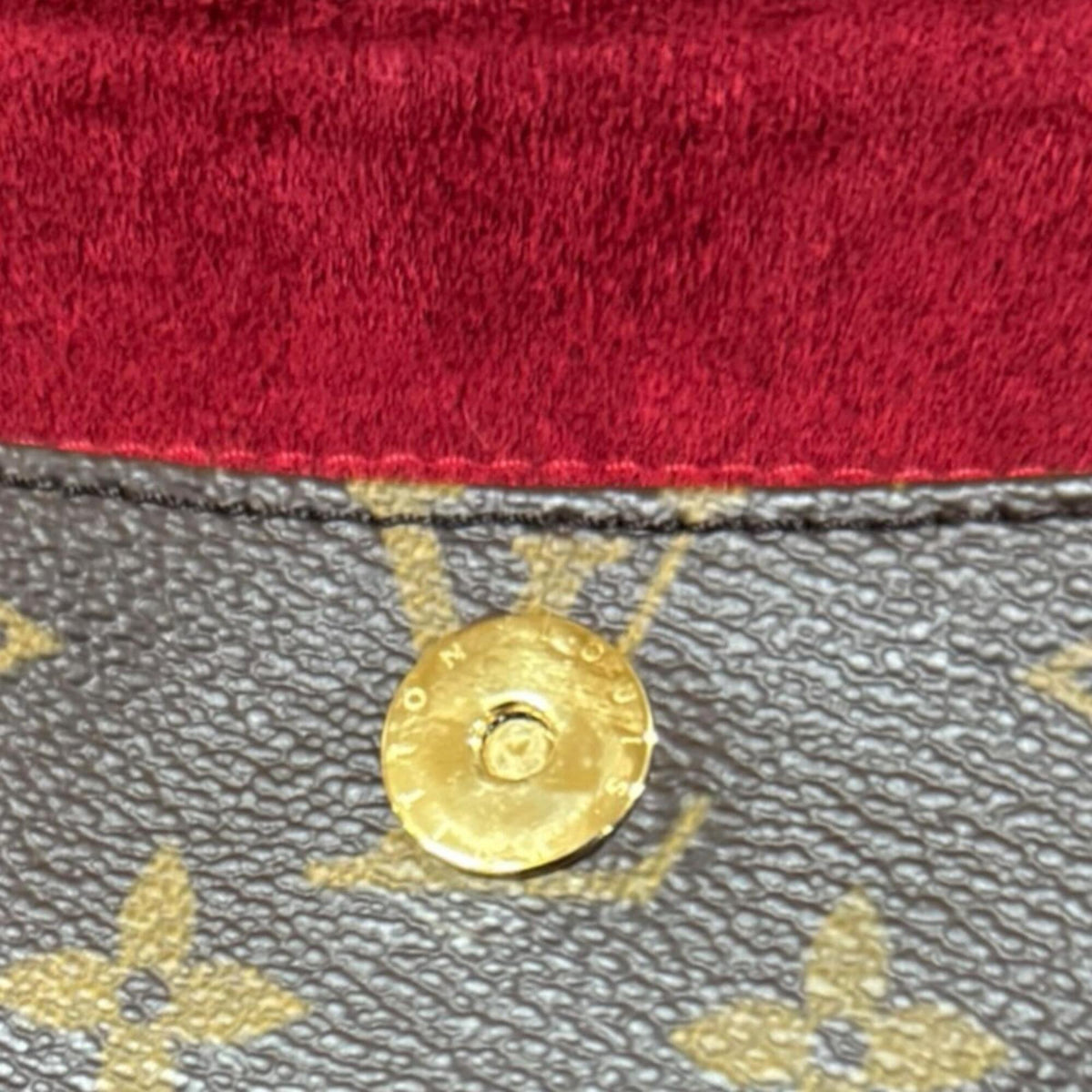Louis Vuitton Brown Monogram Canvas Handbag (Pre-Owned)