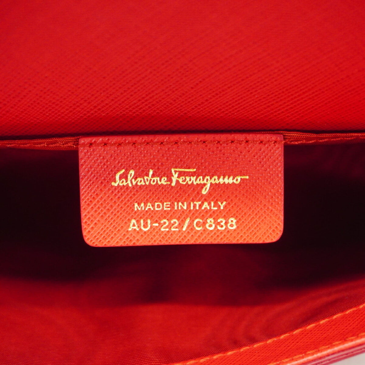 Salvatore Ferragamo Red Color Leather Shoulder Bag (Pre-Owned)