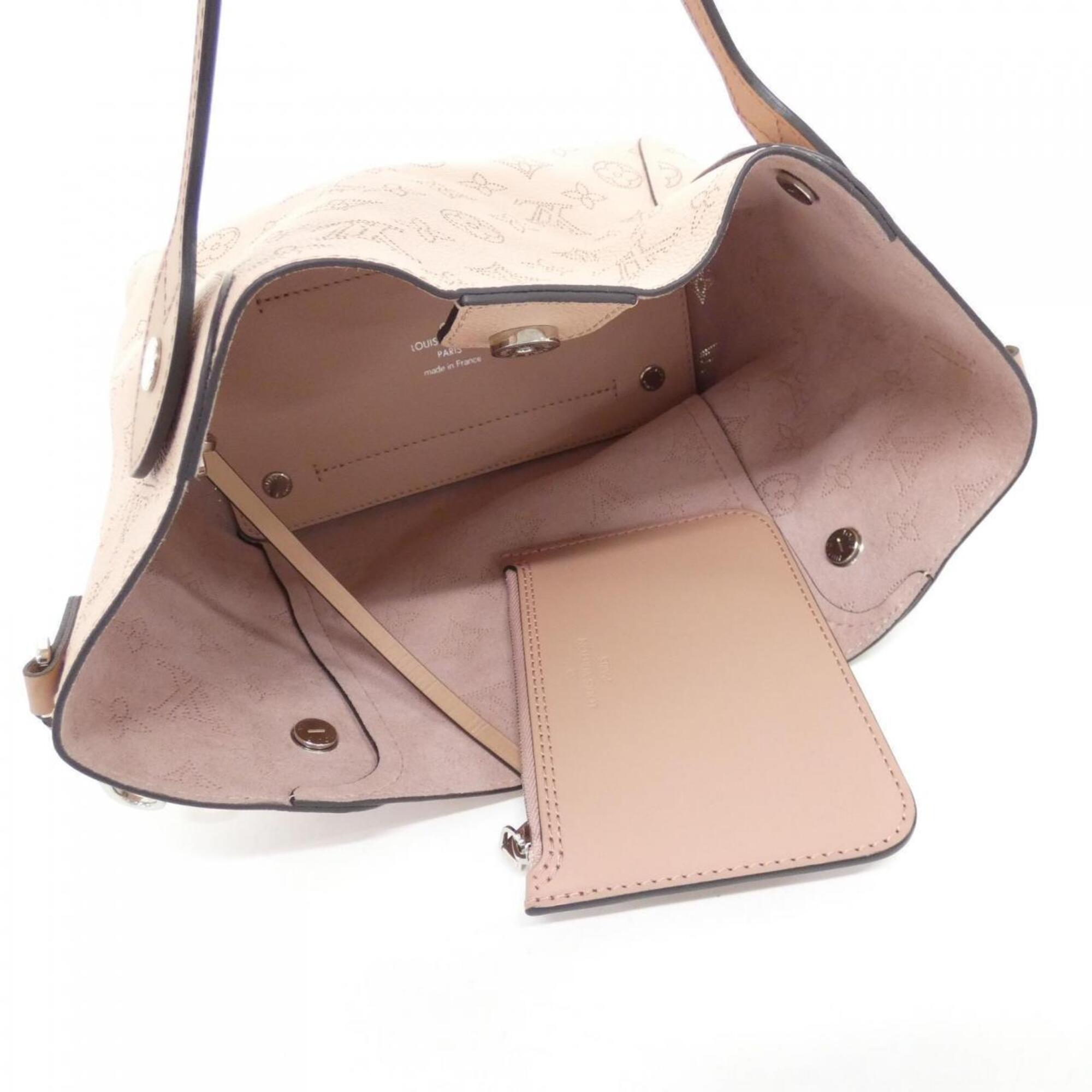 Louis Vuitton Magnolia Leather Handbag Pouch (Pre-Owned)