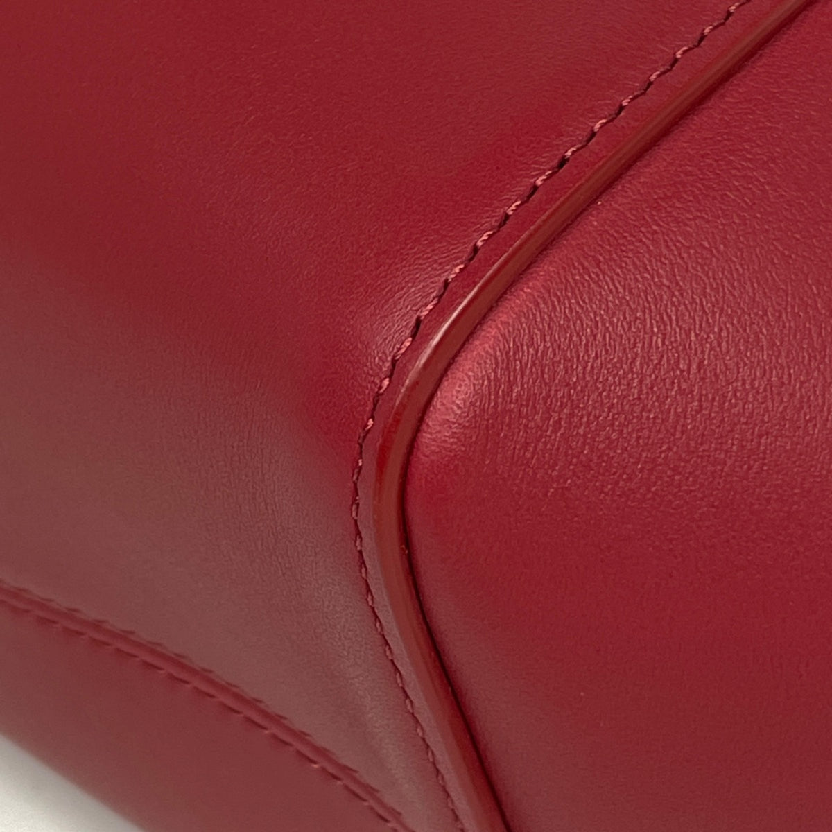Chloé Red Color Leather Handbag (Pre-Owned)