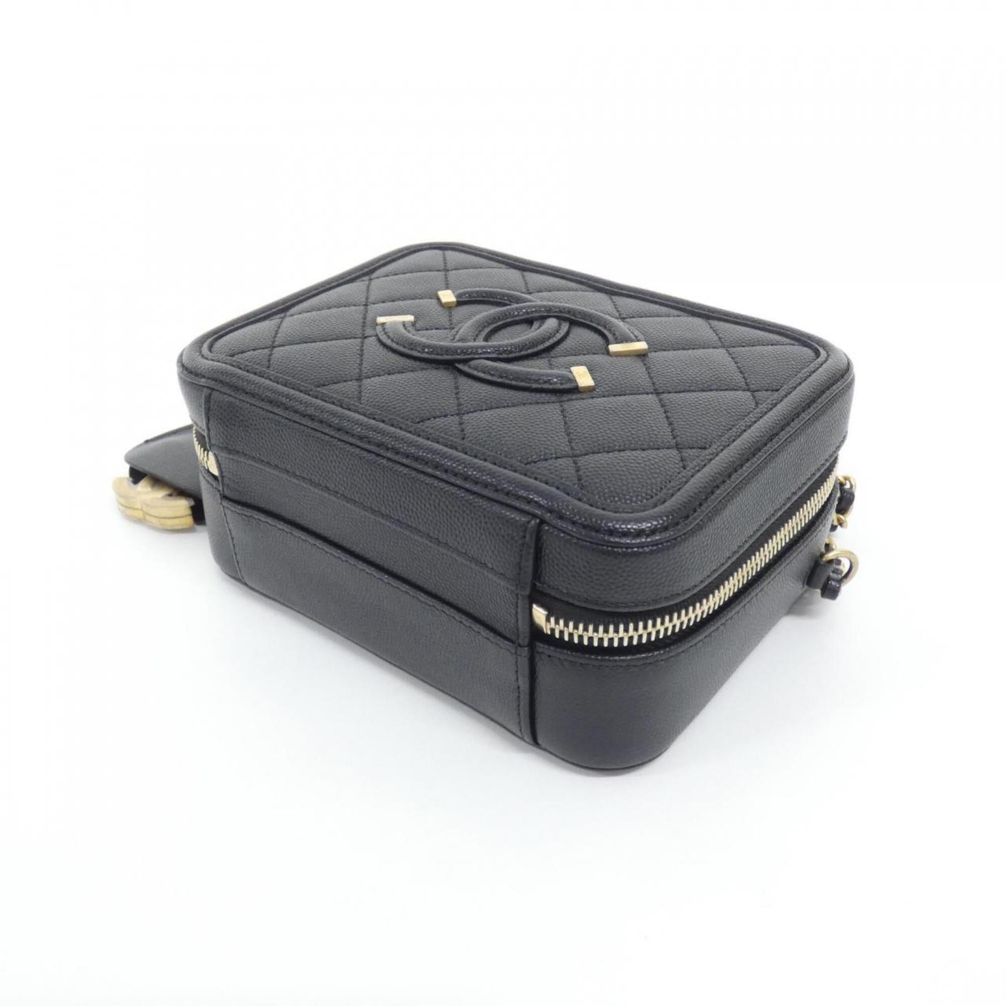 Chanel Black Grained Calfskin Handbag (Pre-Owned)