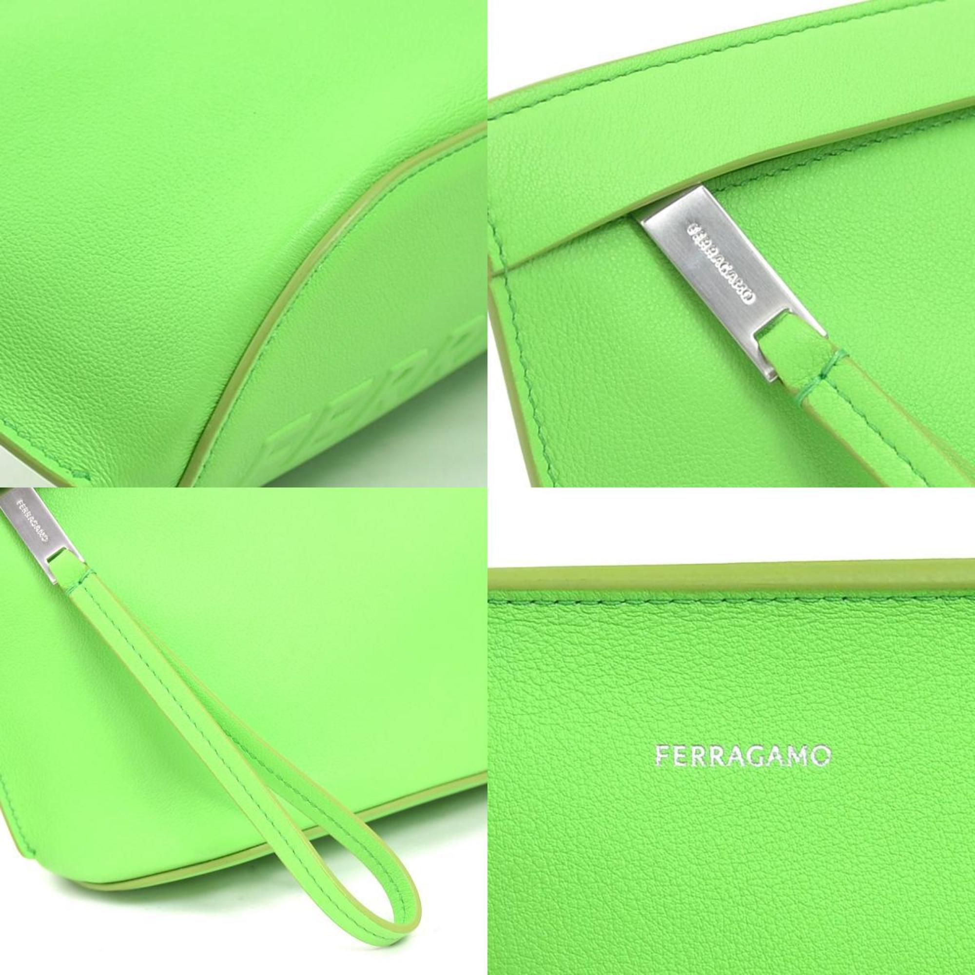 Salvatore Ferragamo Green Leather Clutch Bag (Pre-Owned)