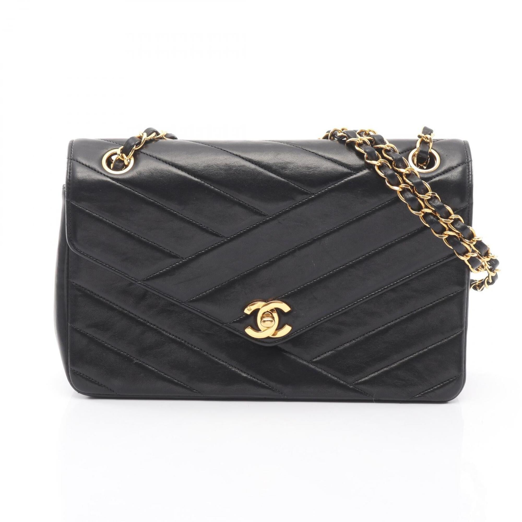 Chanel Black Leather Handbag Shoulder Bag (Pre-Owned)