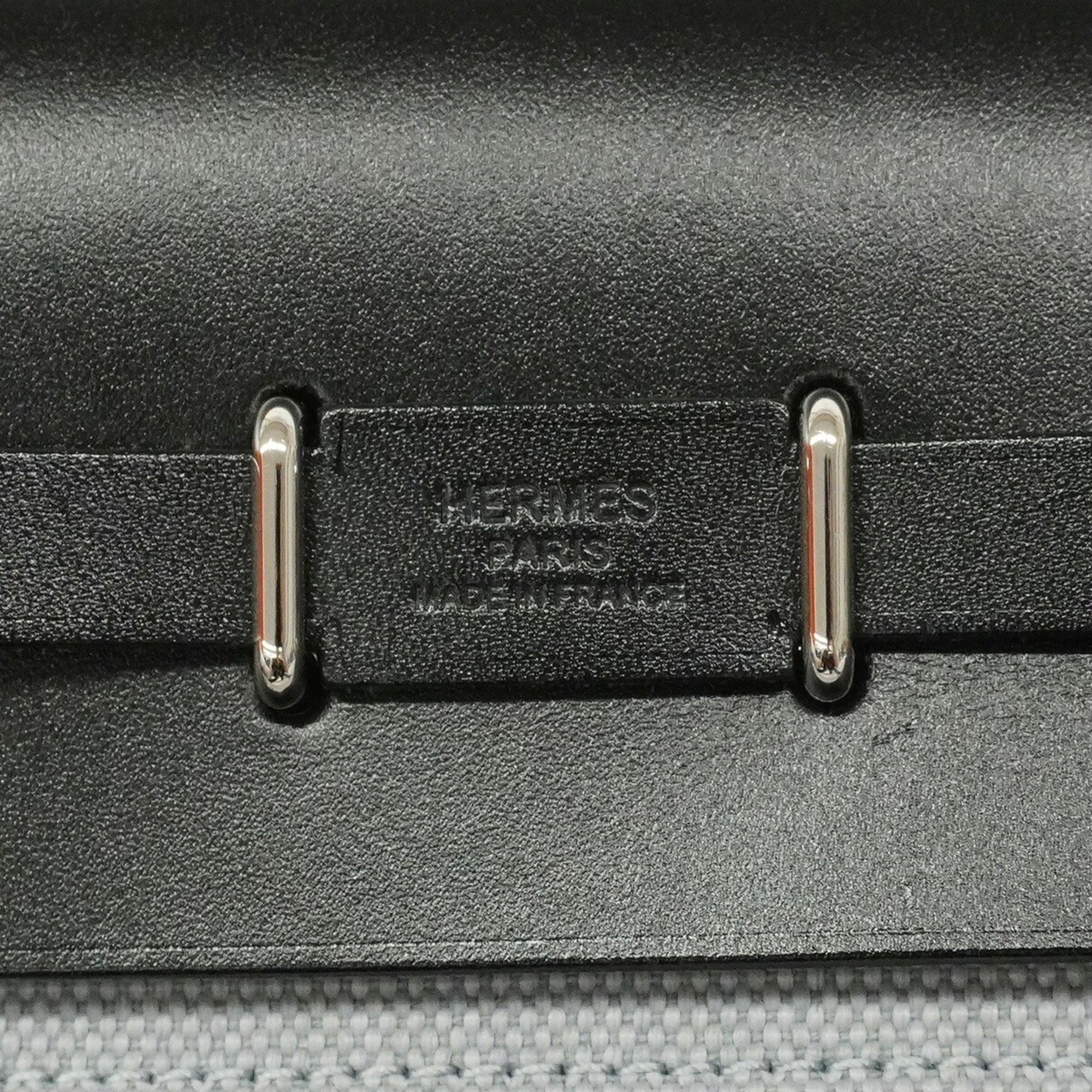 Hermes Gray Shoulder Bag (Pre-Owned)