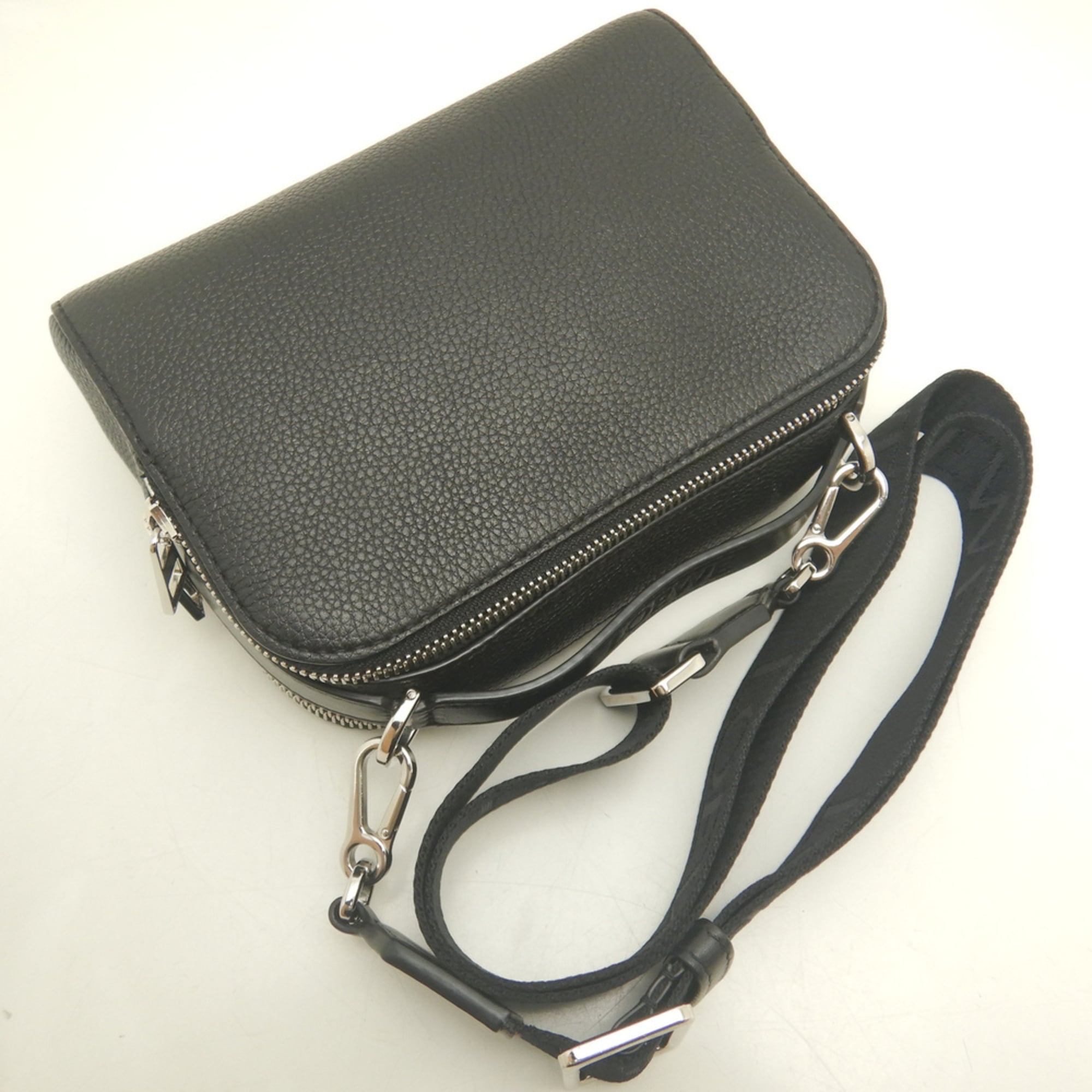 Loewe Black Leather Shoulder Bag Sling Bag (Pre-Owned)