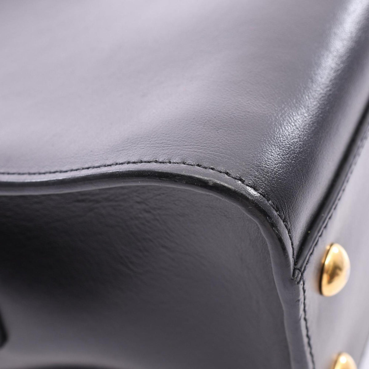 Yves Saint Laurent Black Leather Handbag (Pre-Owned)