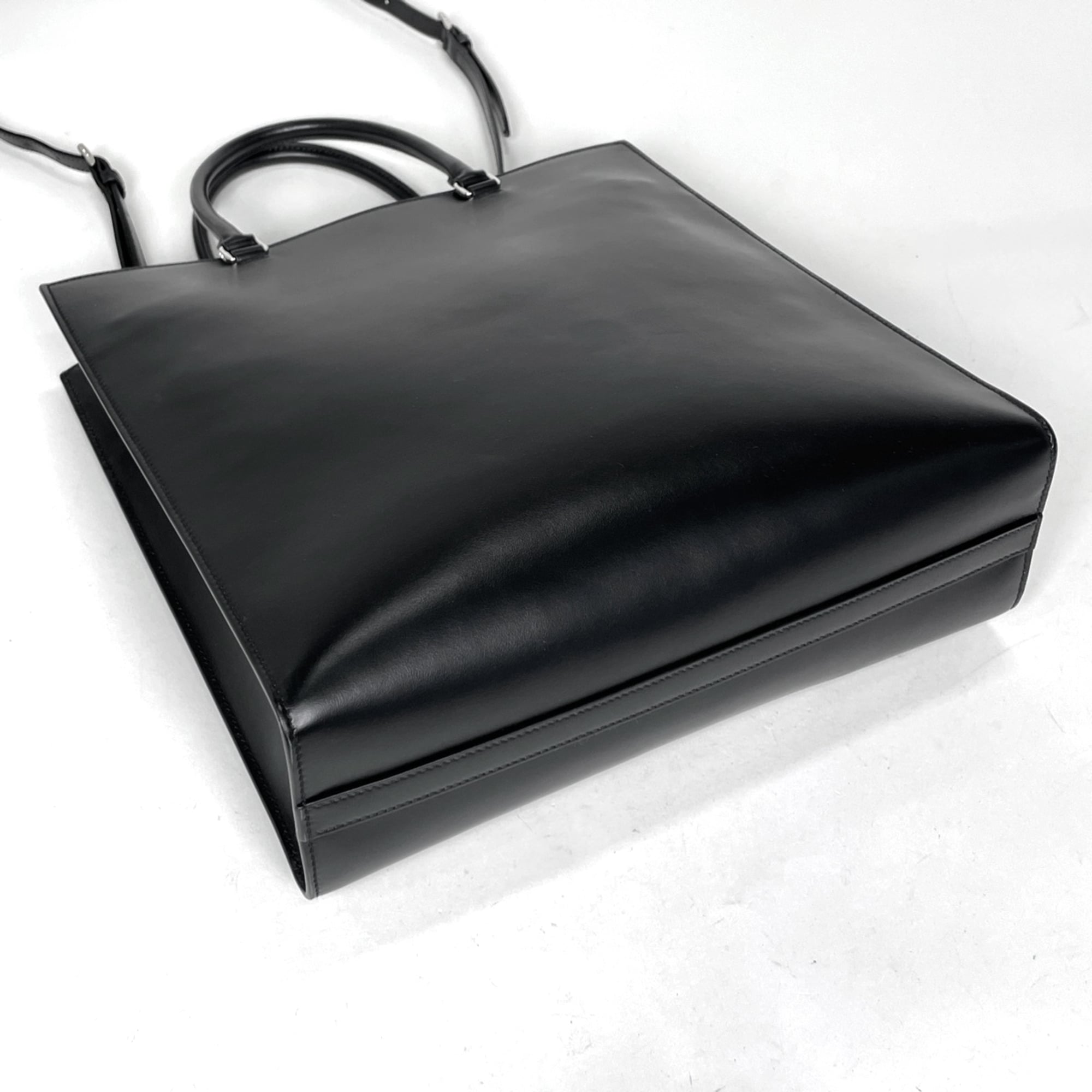 Prada Black Leather Tote Bag (Pre-Owned)