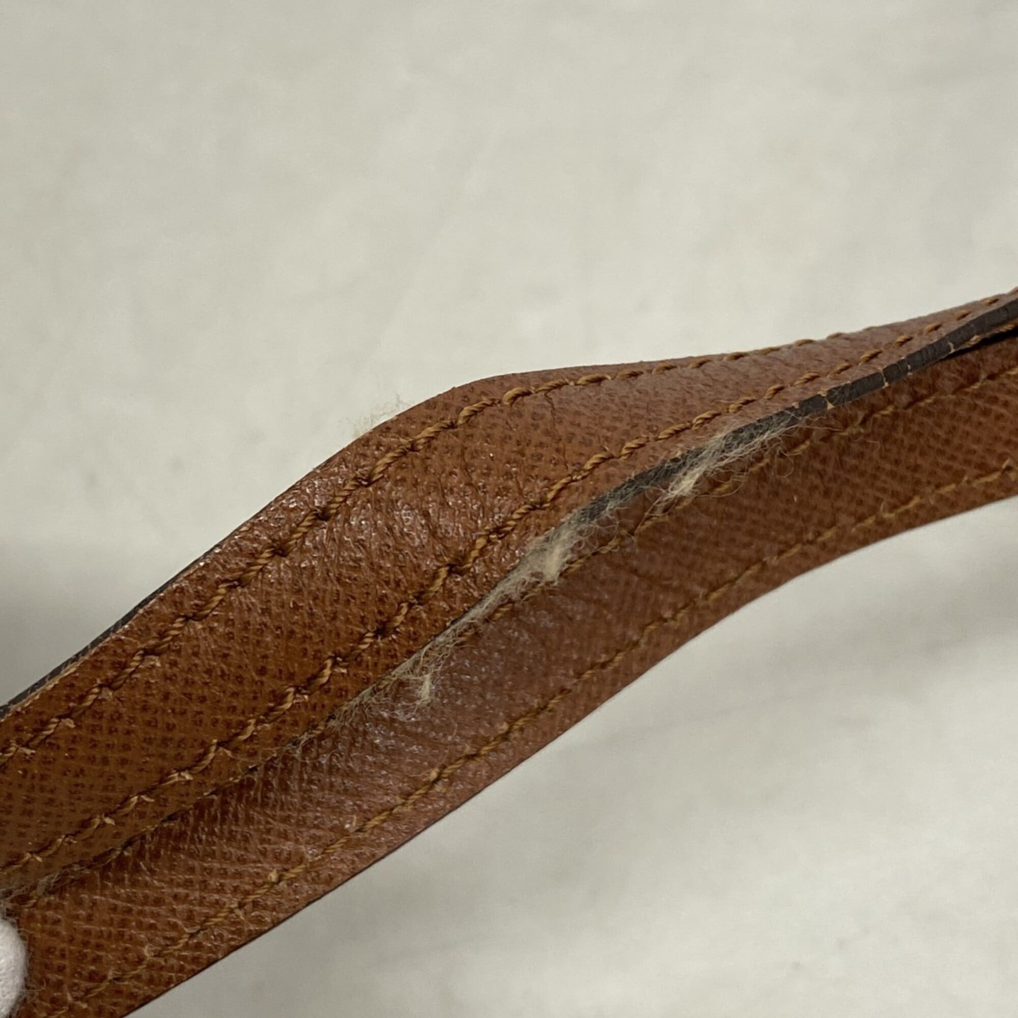 Louis Vuitton Brown Shoulder Bag (Pre-Owned)