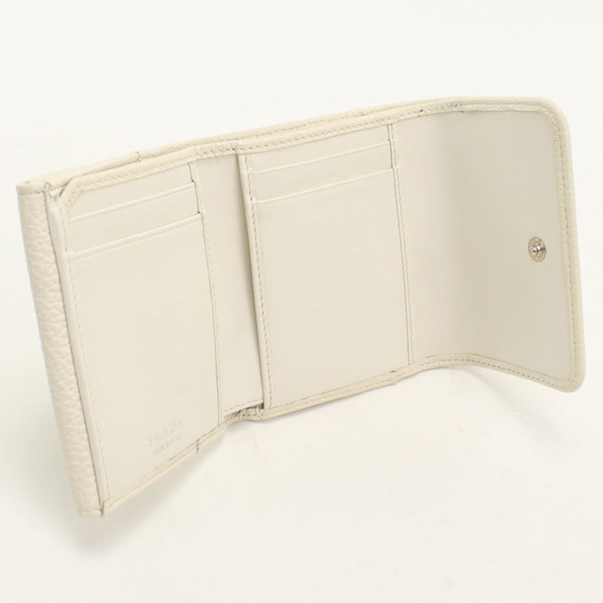 Prada White Leather Wallet (Tri-Fold) (Pre-Owned)