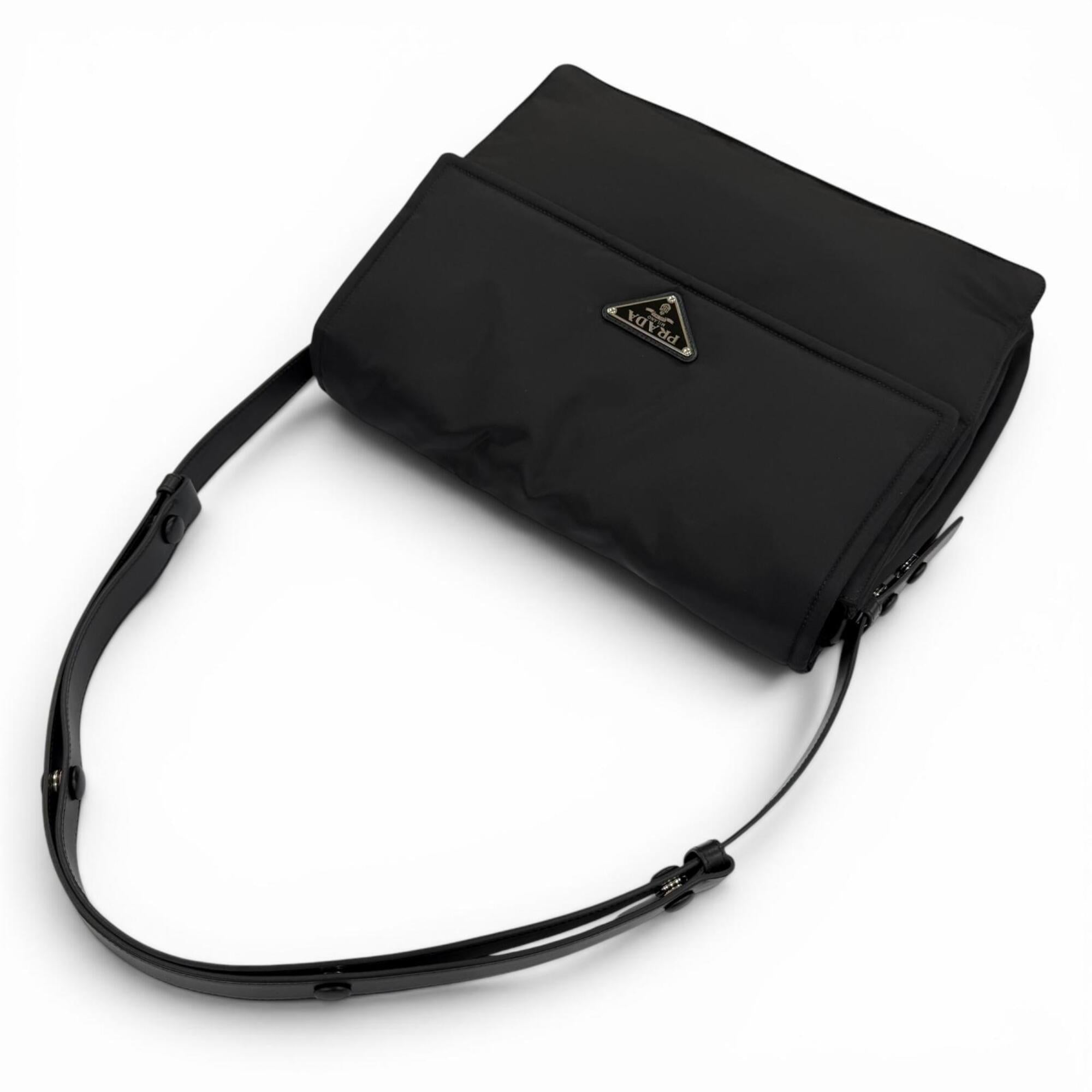 Prada Black Leather Shoulder Bag (Pre-Owned)
