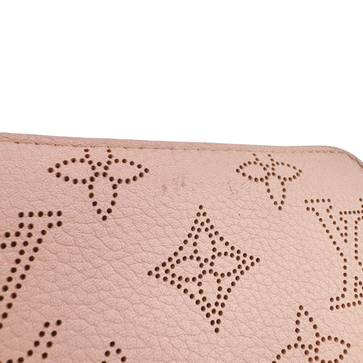 Louis Vuitton Mahina Beige Pink Mahina Leather Long Wallet (Bi-Fold) (Pre-Owned)