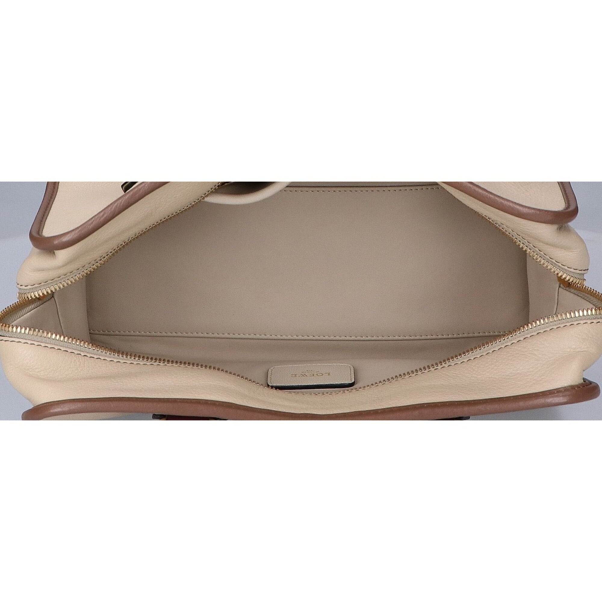 Loewe Beige Leather Handbag (Pre-Owned)