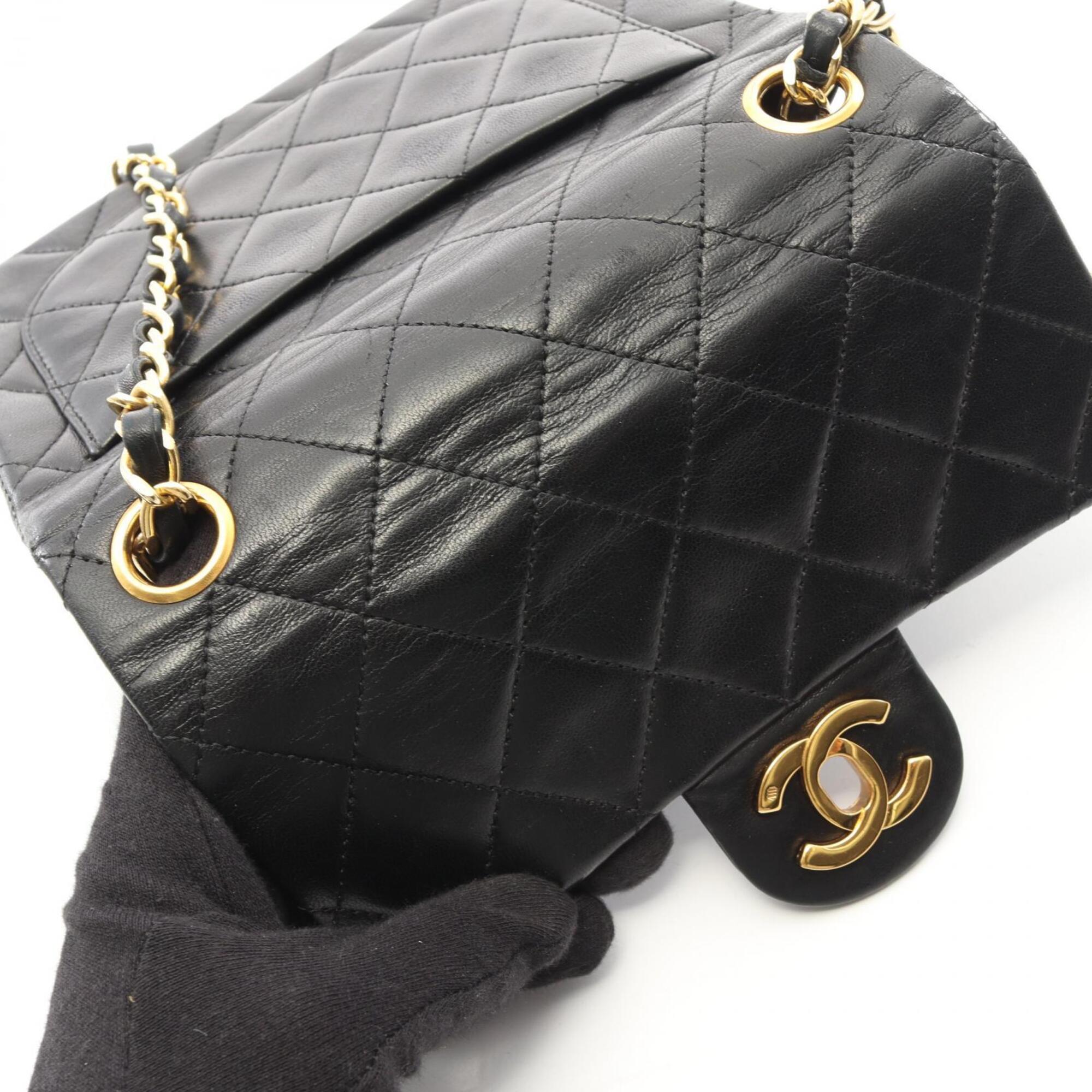 Chanel Black Leather Handbag Shoulder Bag (Pre-Owned)