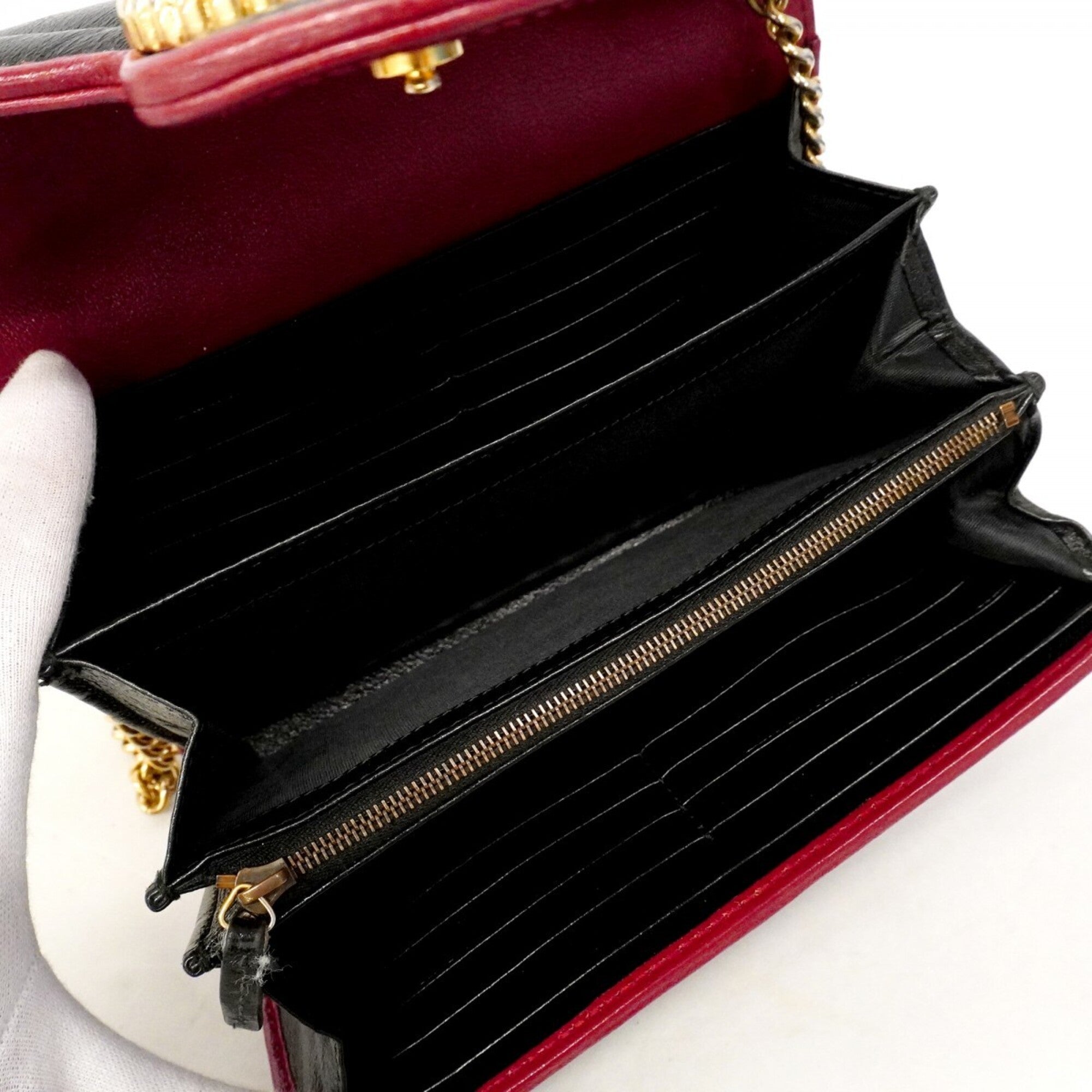 Gucci Black Leather Chain/Shoulder Wallet (Pre-Owned)