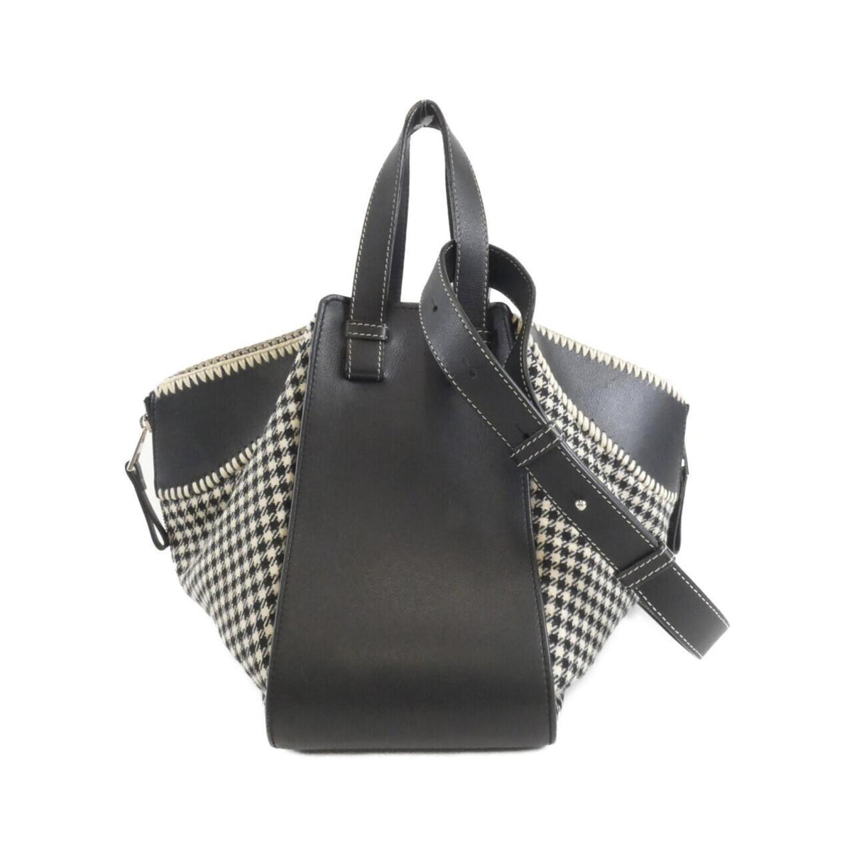 Loewe Black White Wool Leather Shoulder Bag (Pre-Owned)