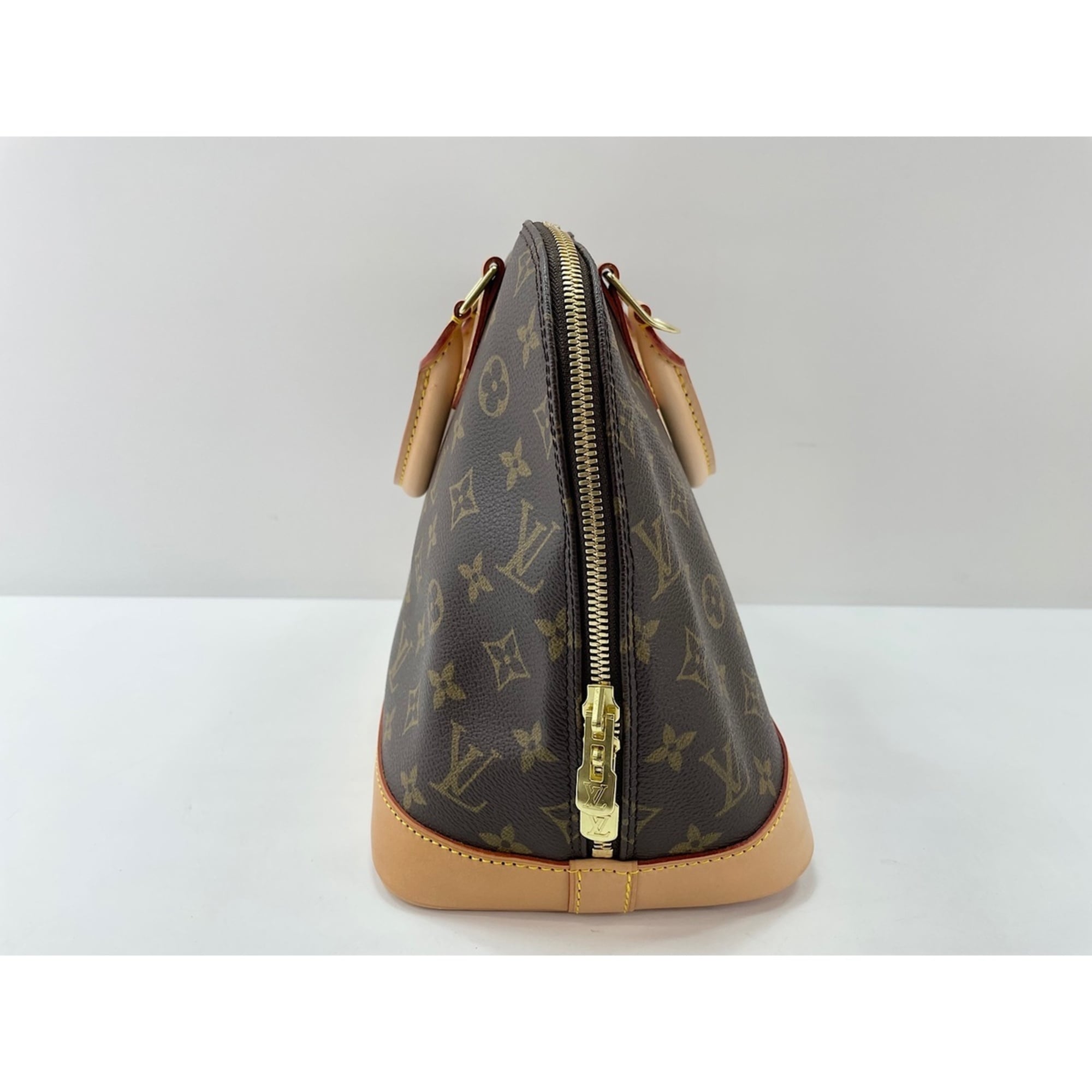 Louis Vuitton Brown Handbag (Pre-Owned)