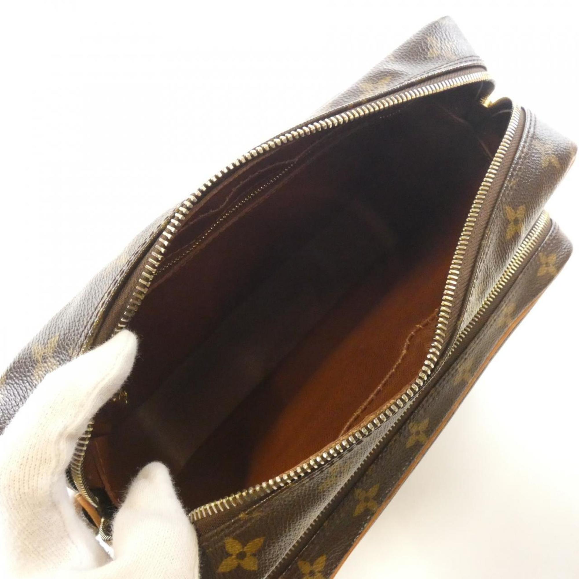 Louis Vuitton Marron Coated Canvas Shoulder Bag (Pre-Owned)