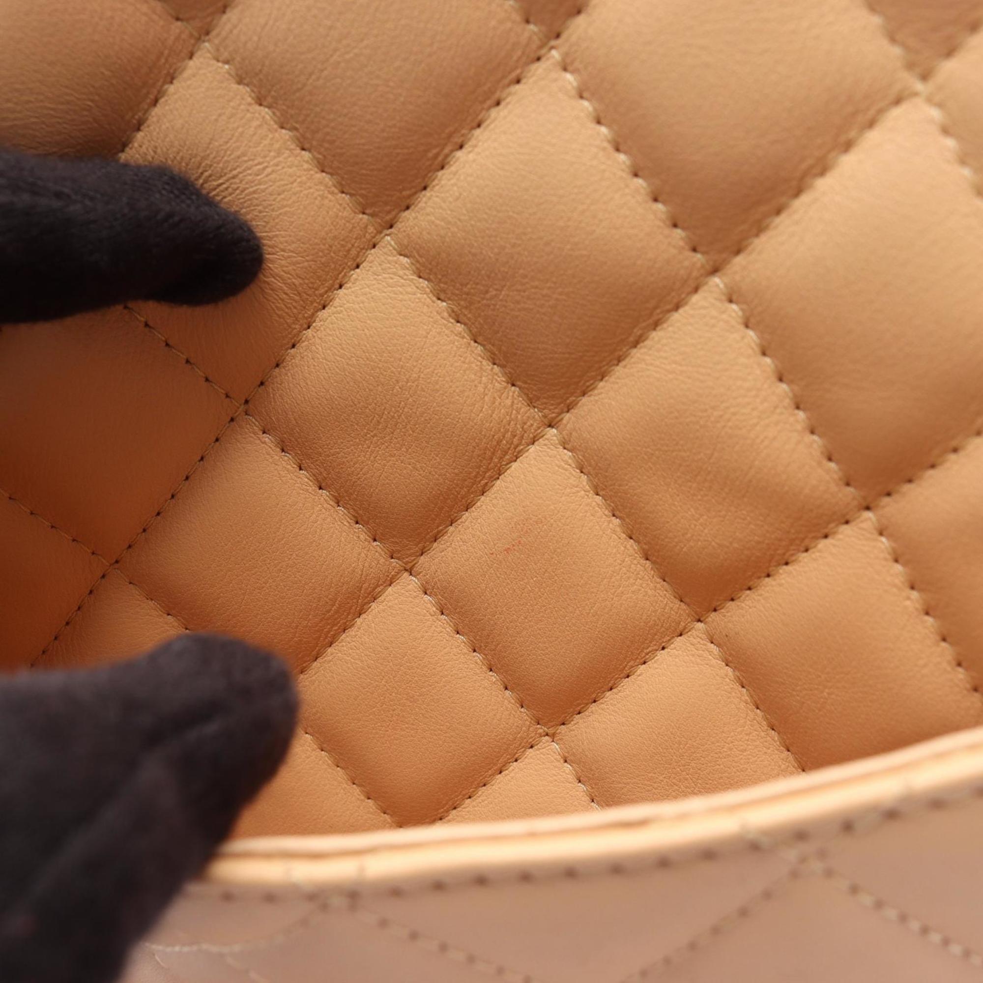 Chanel Beige Black Leather Tote Bag (Pre-Owned)