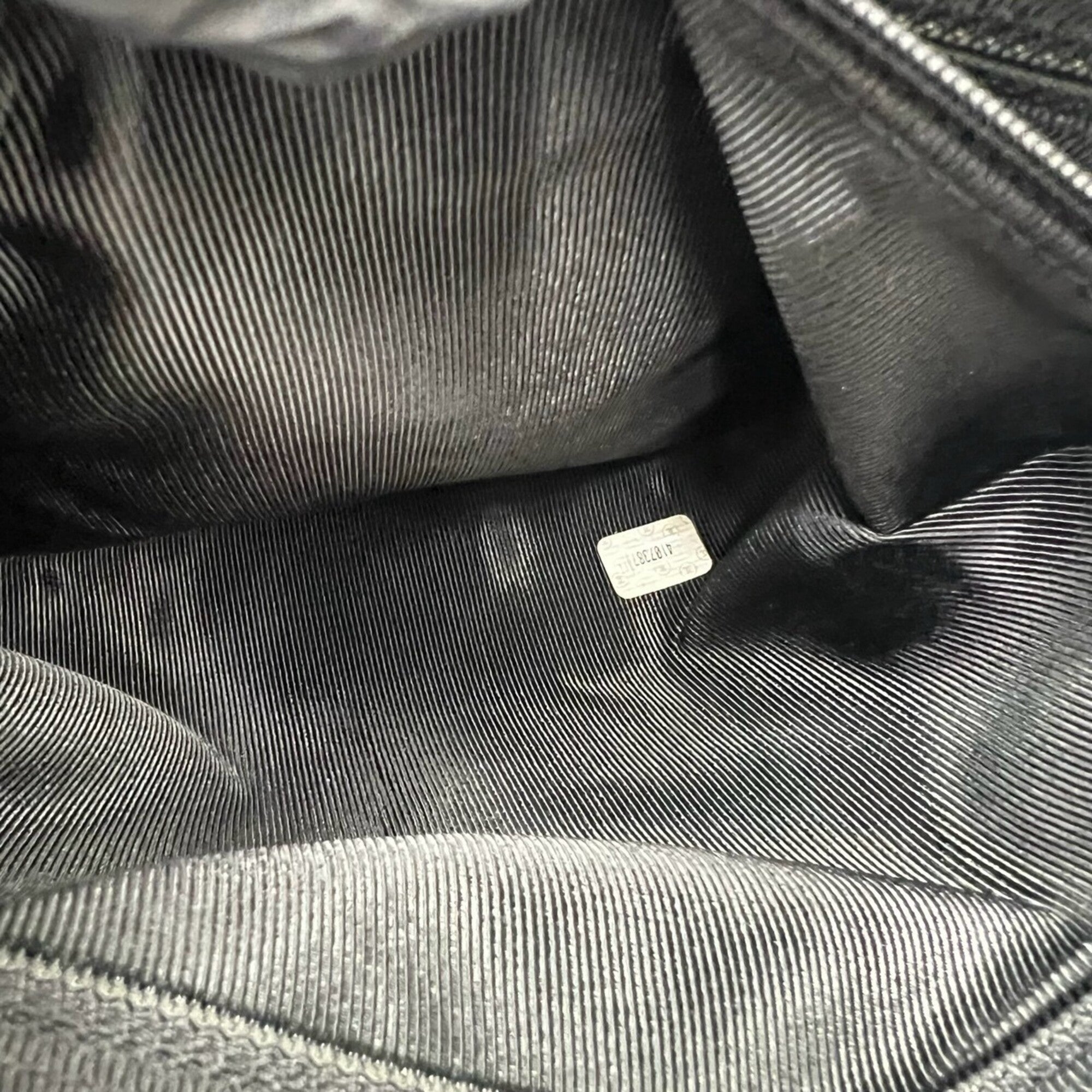 Chanel Black Grained Calfskin Tote Bag (Pre-Owned)