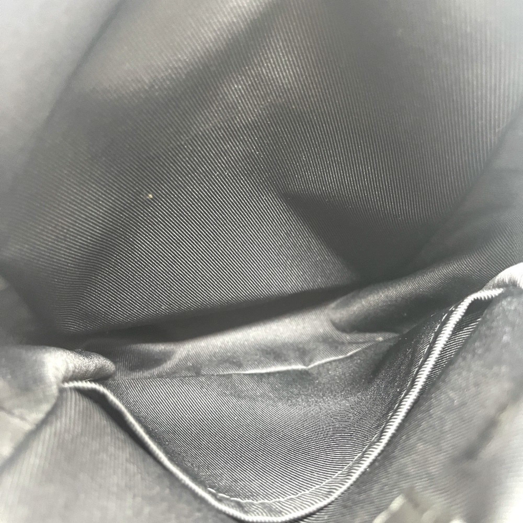 Louis Vuitton Black Leather Handbag Pochette Shoulder Bag (Pre-Owned)