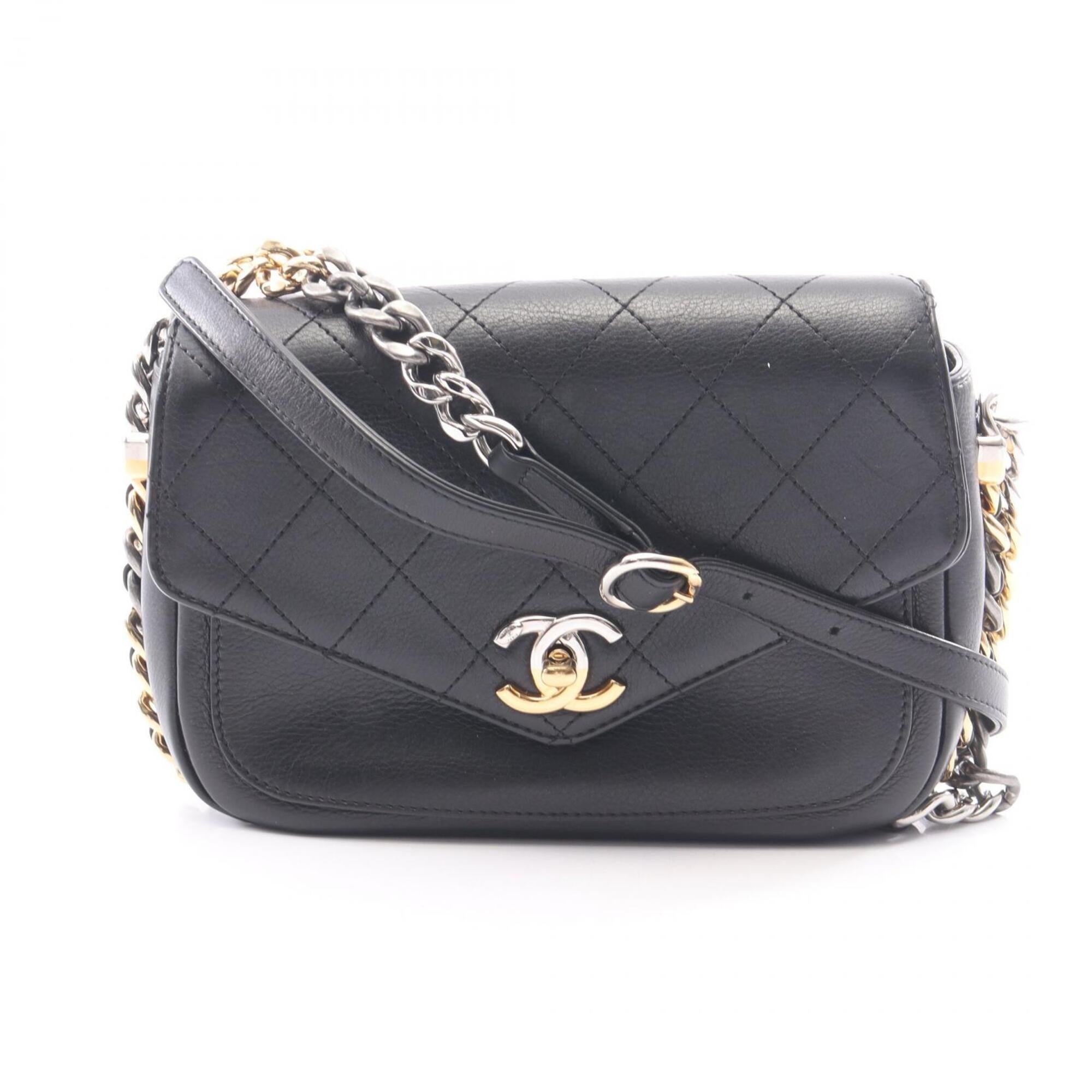 Chanel Black Leather Handbag Shoulder Bag (Pre-Owned)