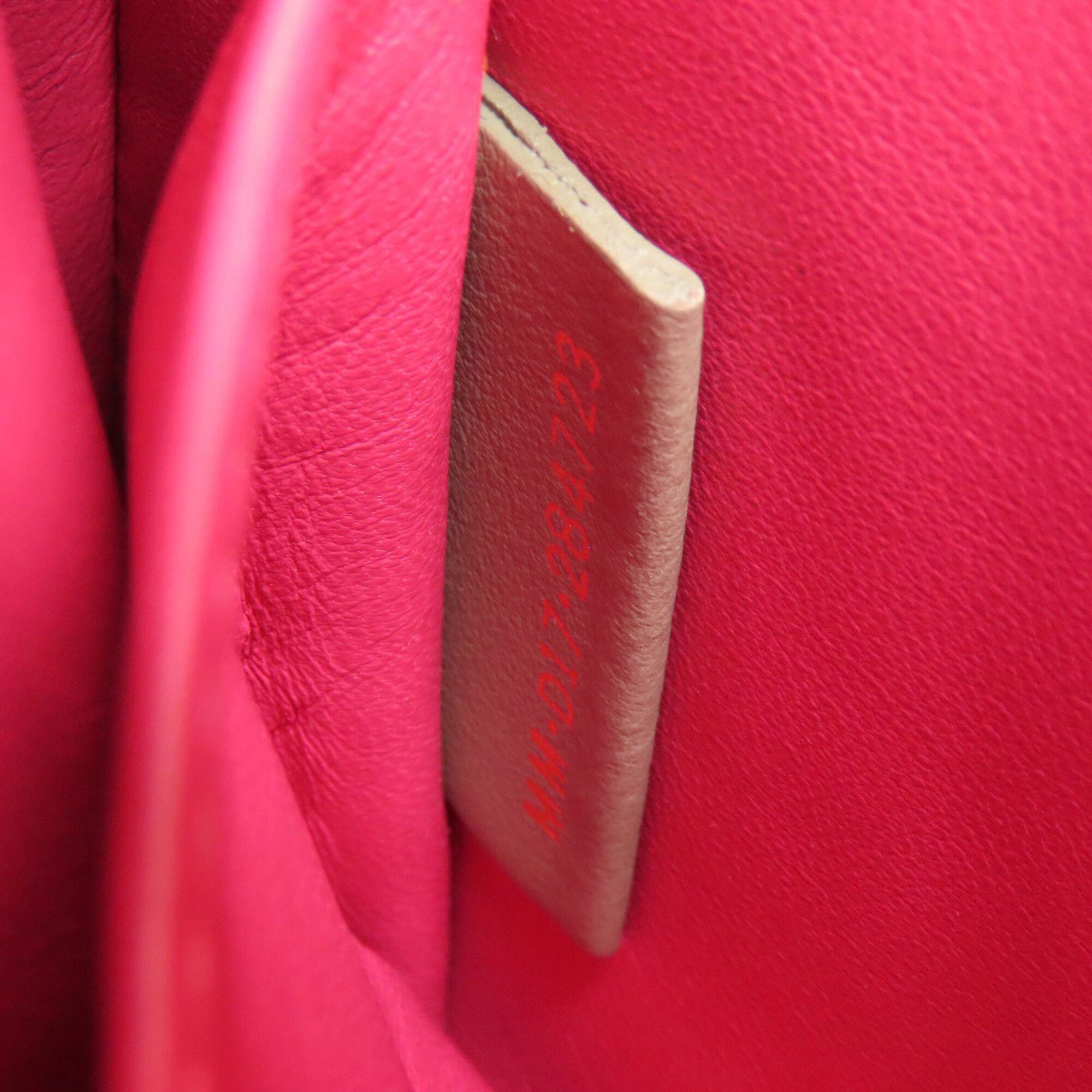Bvlgari Pink Beige Leather Handbag (Pre-Owned)