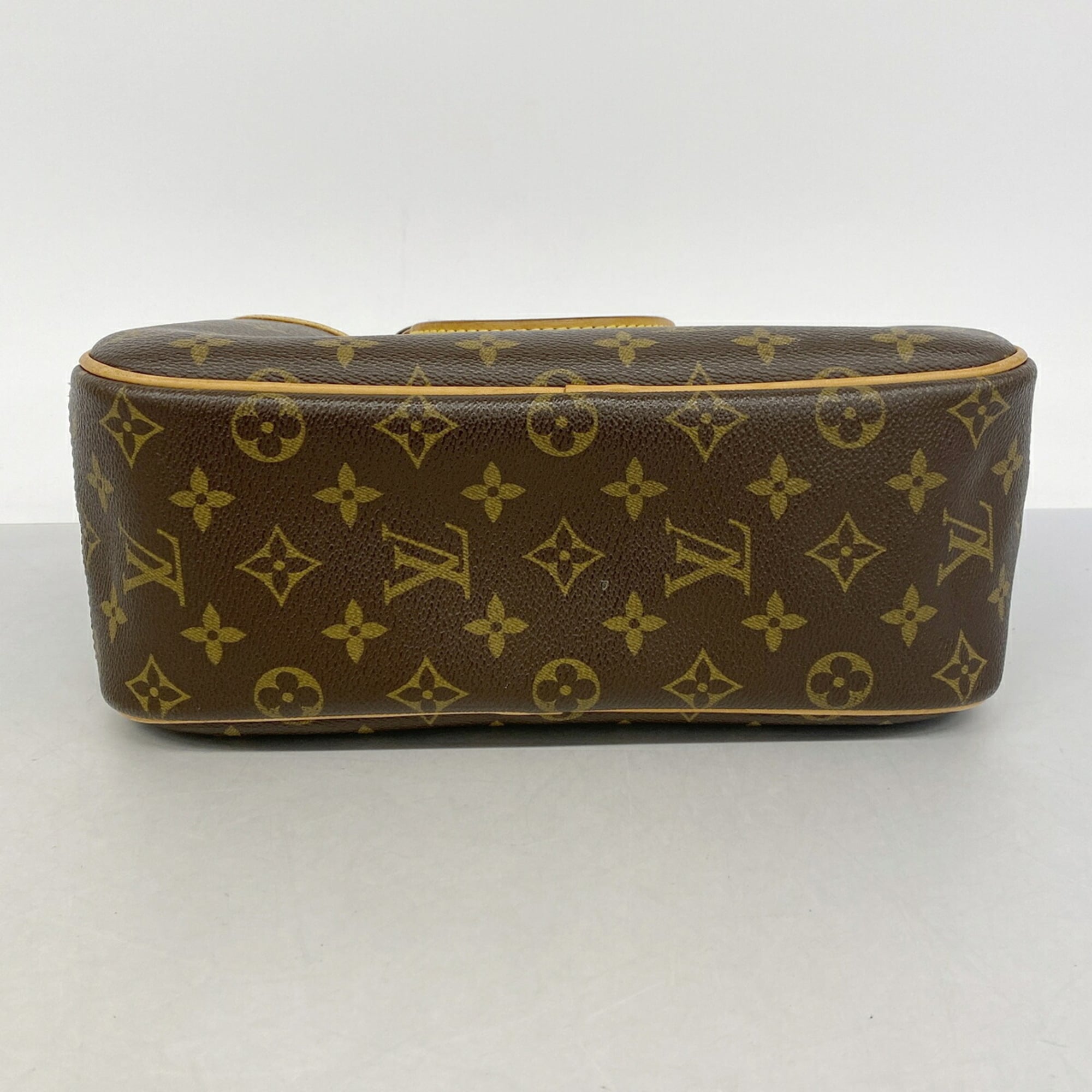 Louis Vuitton Brown Handbag (Pre-Owned)