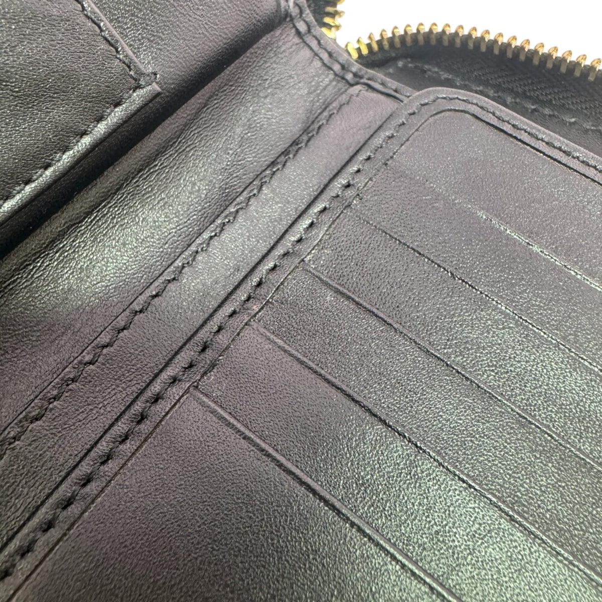 Burberry Black Leather Wallet (Bi-Fold) (Pre-Owned)