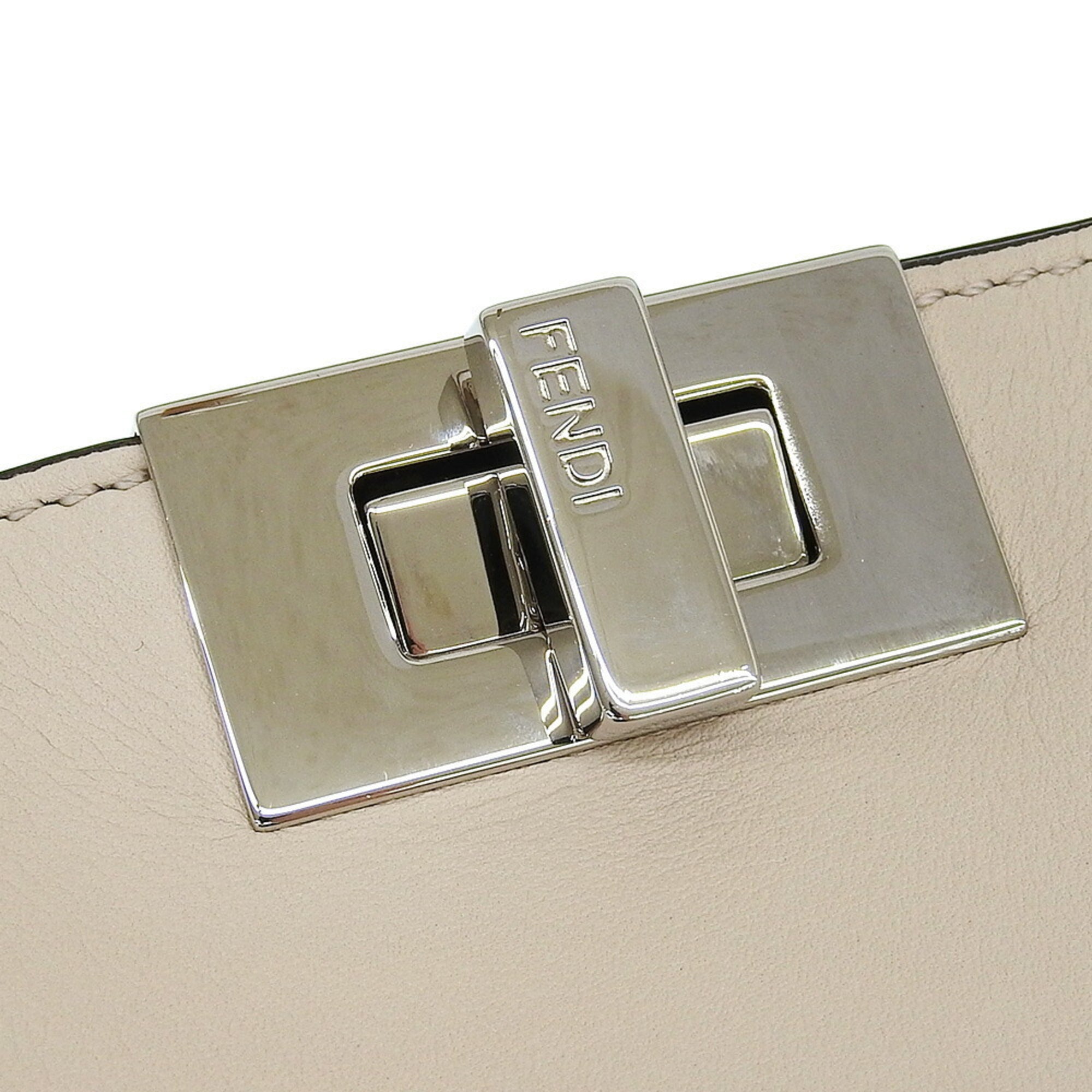 Fendi Peekaboo Cream Leather Handbag Shoulder Bag (Pre-Owned)