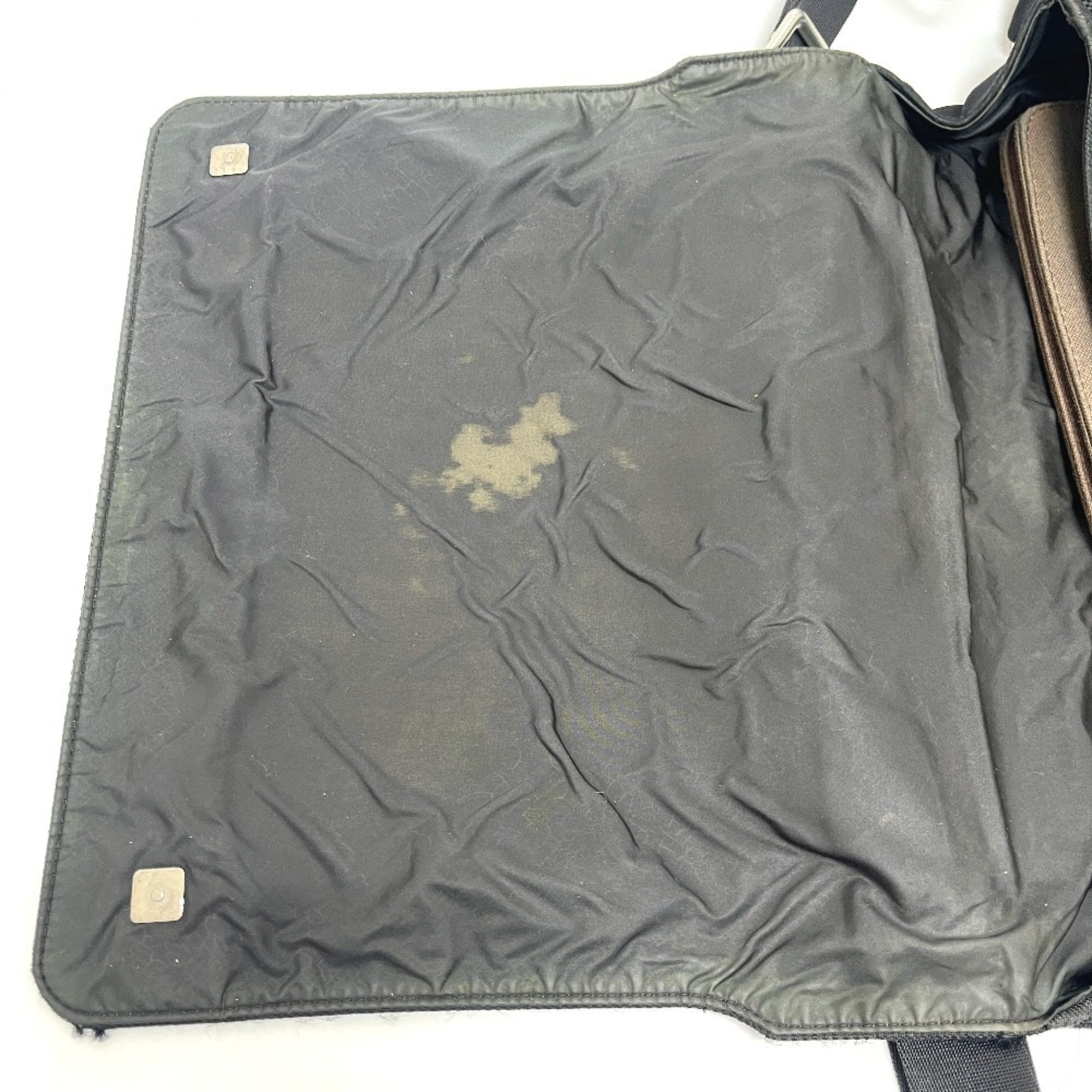 Louis Vuitton Black Damier Geant Canvas Messenger Bag Shoulder Bag (Pre-Owned)