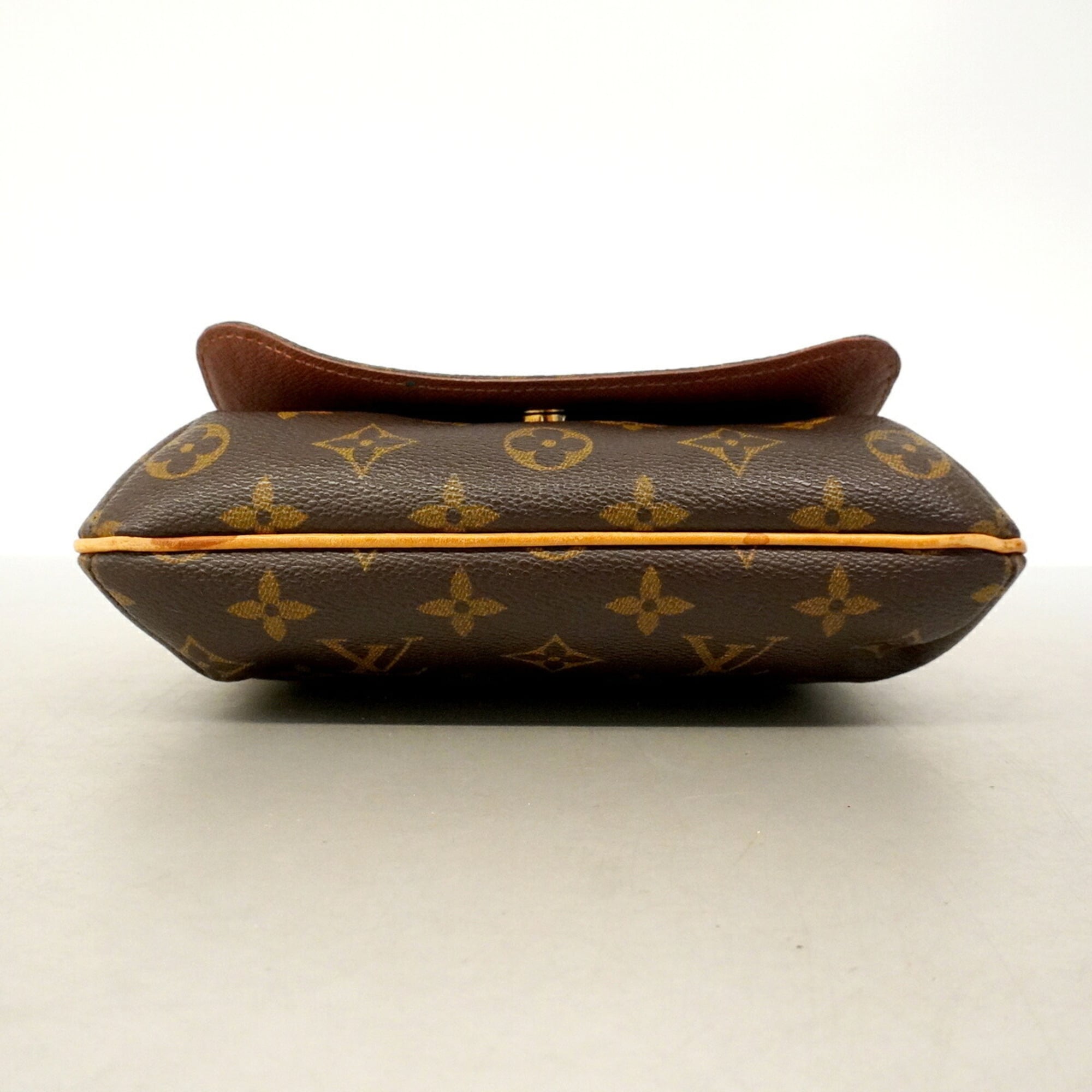 Louis Vuitton Brown Shoulder Bag (Pre-Owned)