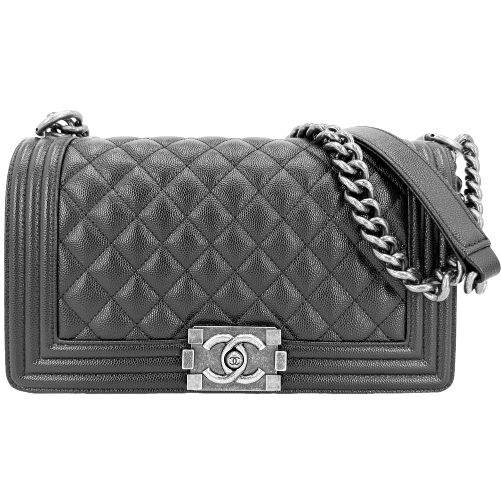 Chanel Matelasse Black Grained Calfskin Shoulder Bag (Pre-Owned)