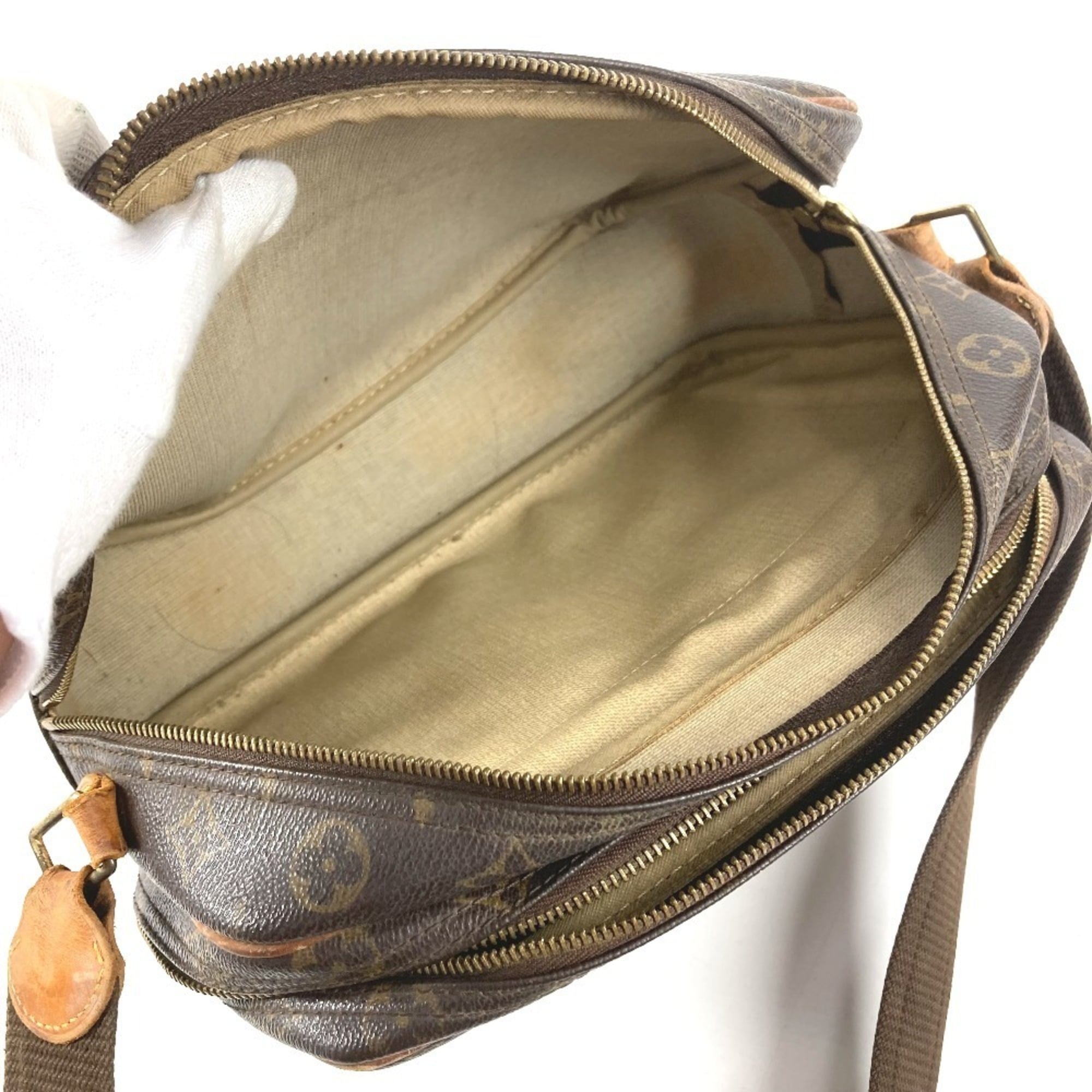Louis Vuitton Brown Monogram Shoulder Bag (Pre-Owned)