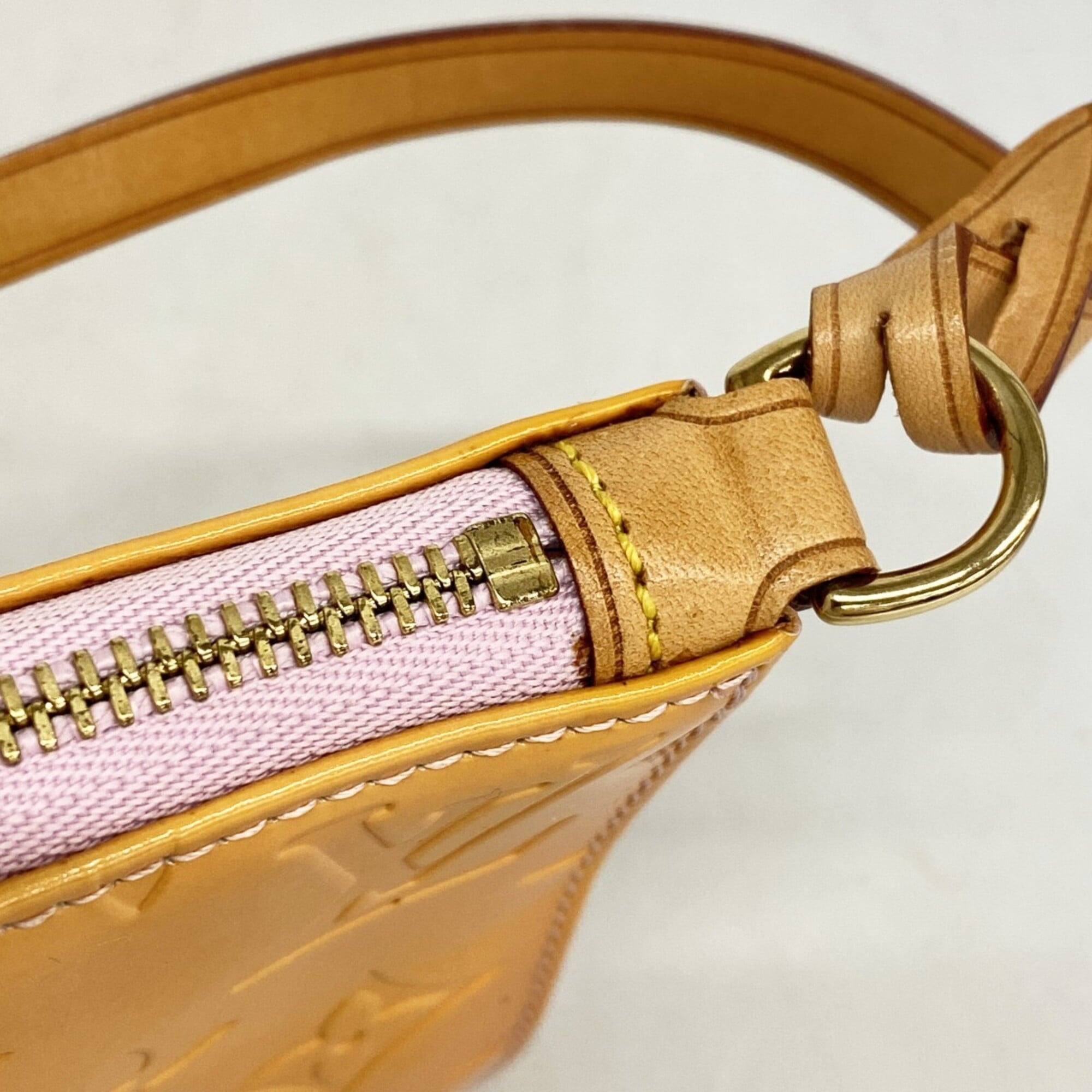 Louis Vuitton Pink Pouch (Pre-Owned)