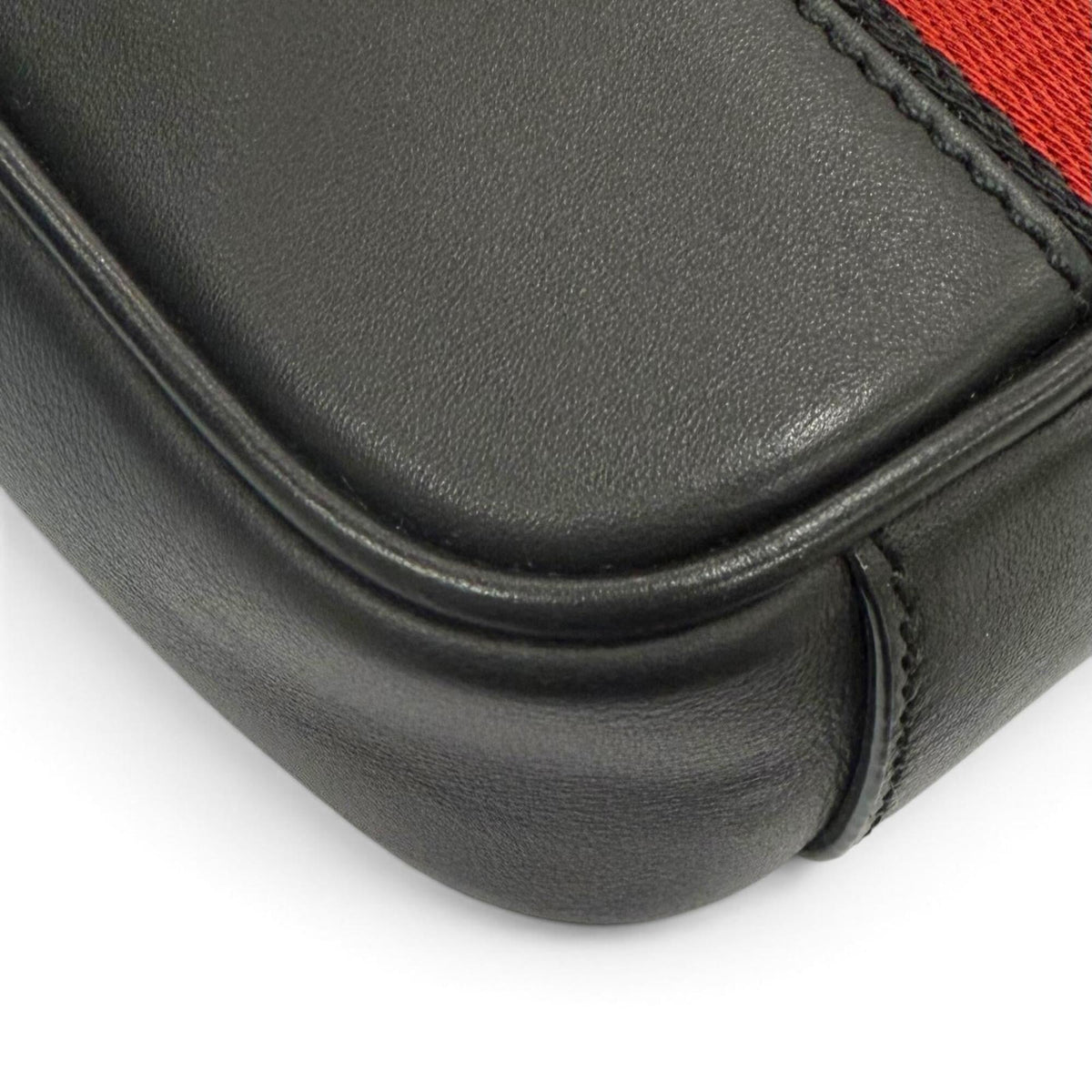 Bally Black Leather Crossbody Bag Shoulder Bag (Pre-Owned)